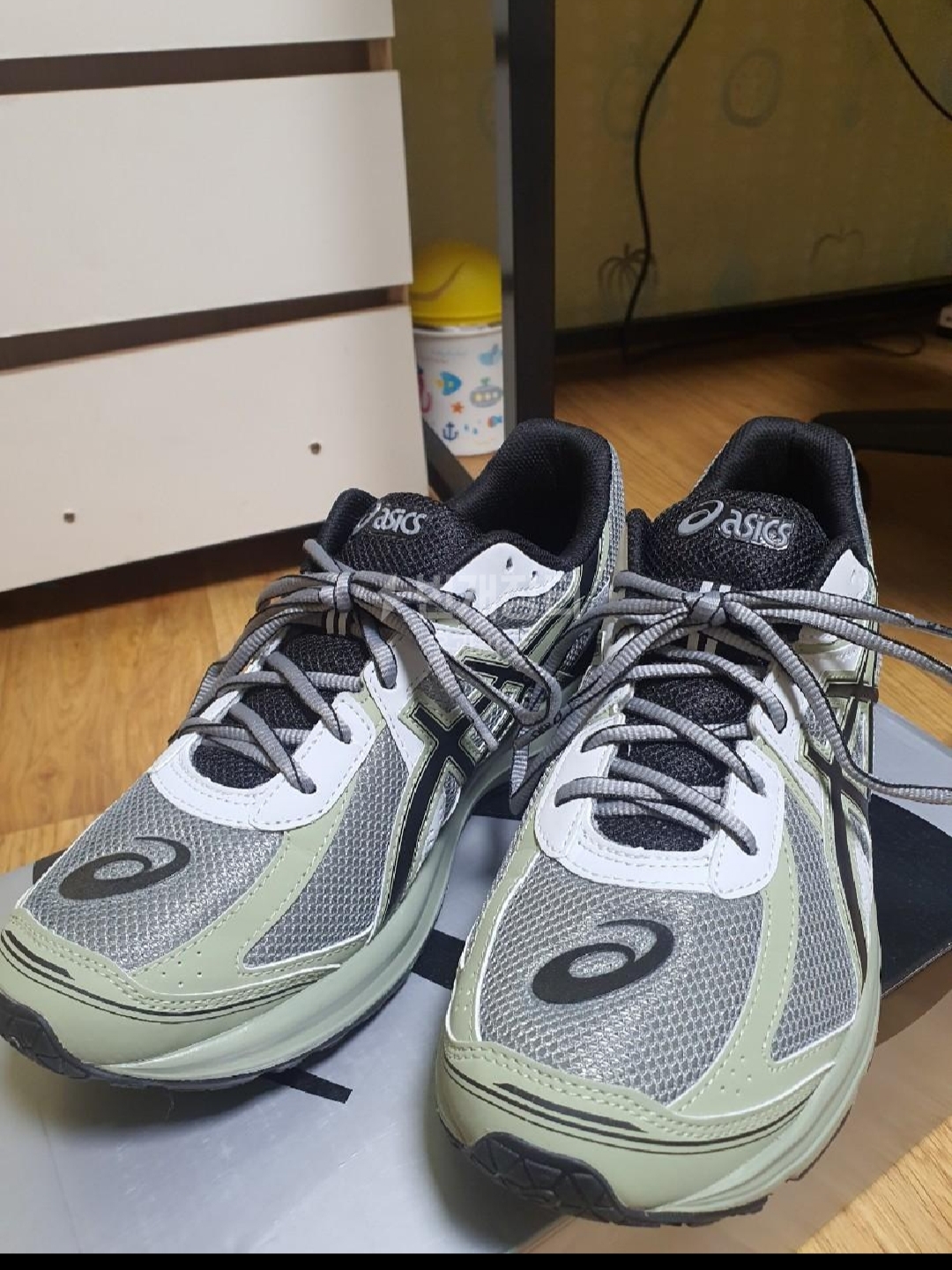 Asics Jog 100 S Sheet Rock - 2E Wide 착용 스타일