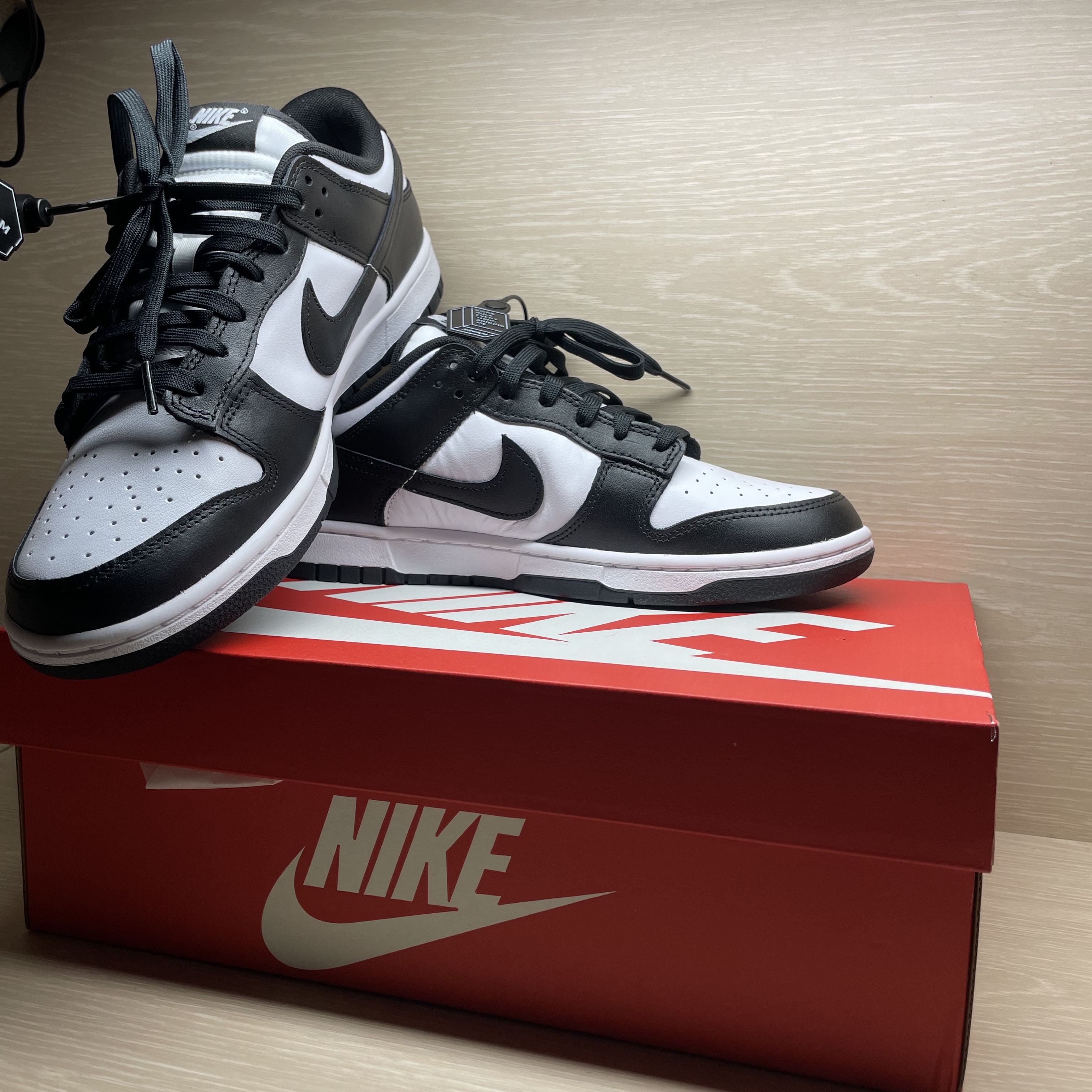 Nike Dunk Low Retro Black 착용 스타일