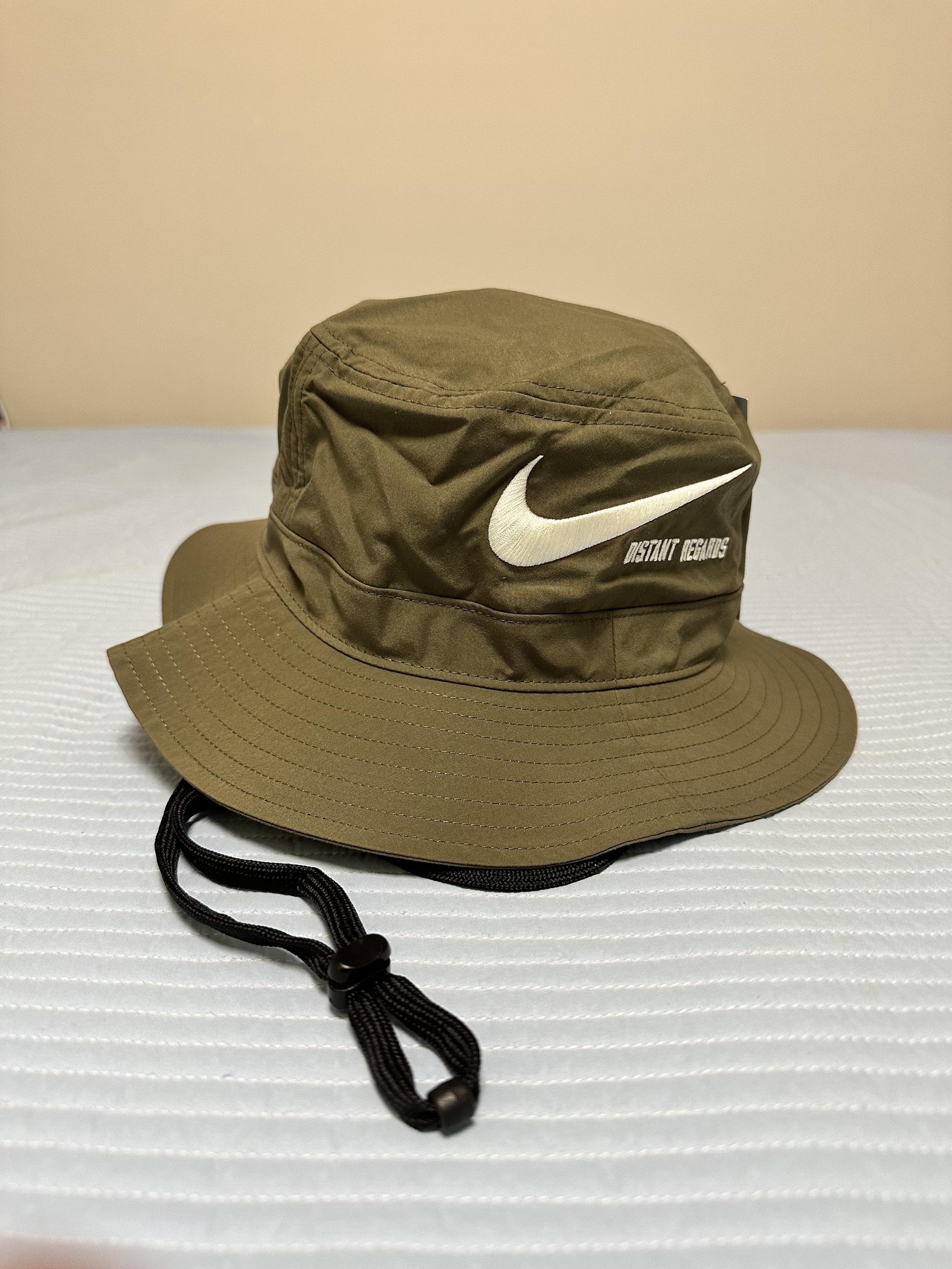 Nike x Drake Nocta Souvenir Cactus Bucket Hat Olive 착용 스타일