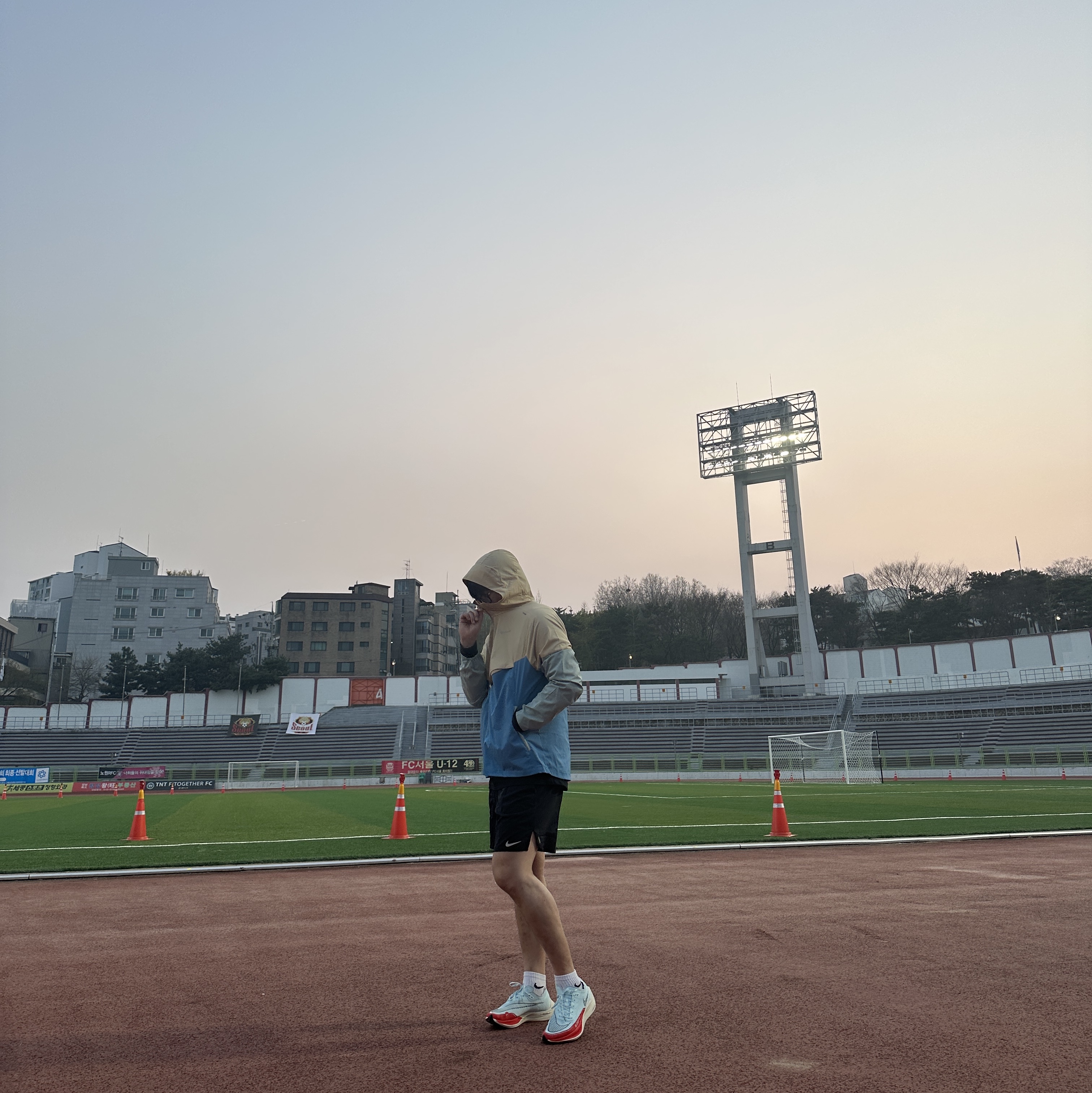 Nike ZoomX Vaporfly Next% 2 Glacier Blue 착용 스타일 - 1