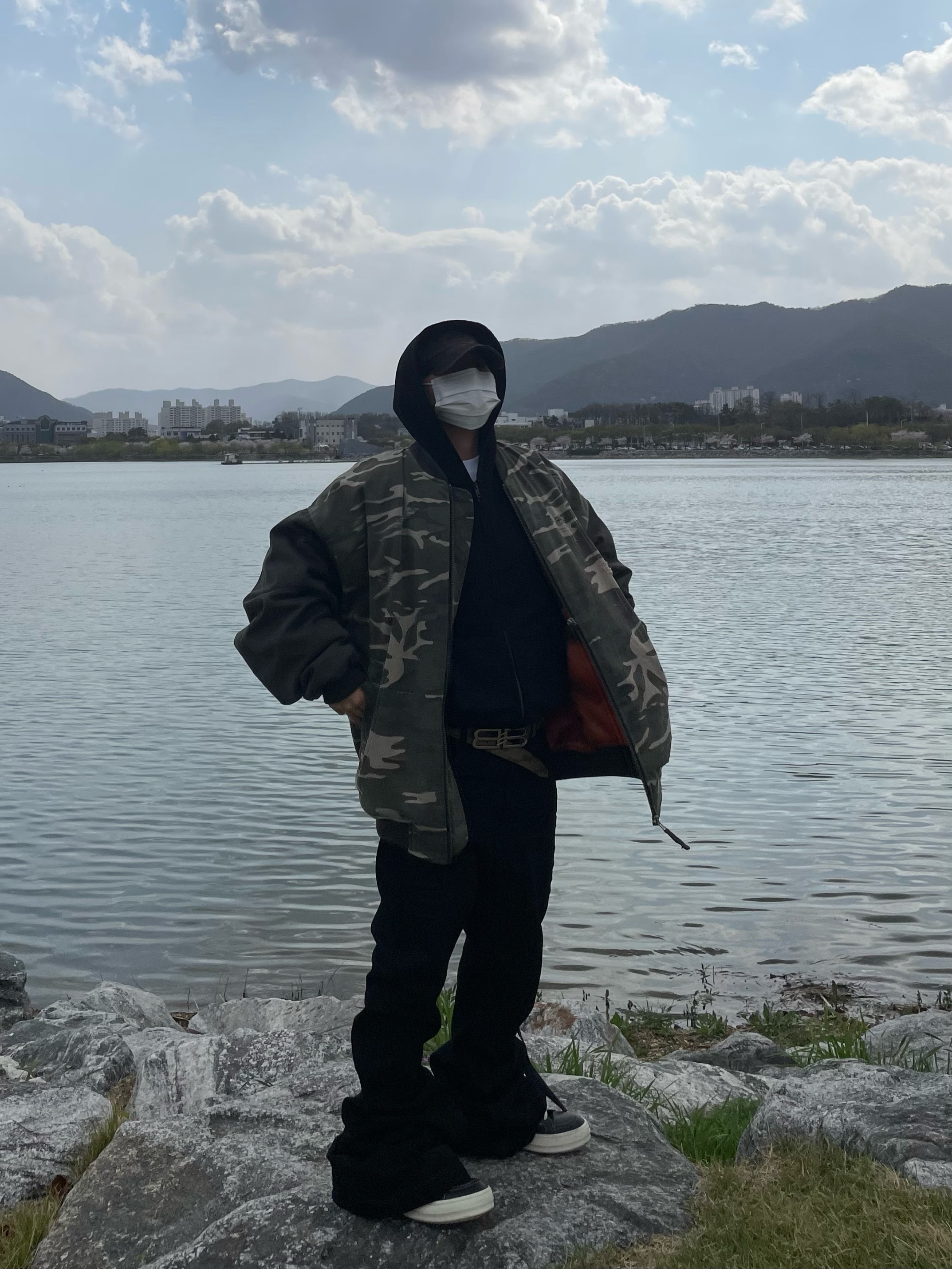 Undermycar Vetek Camouflage Destroyed Bomber Kombu - 23SS, Rick Owens Vintage Sneakers Black 착용 스타일 - 2