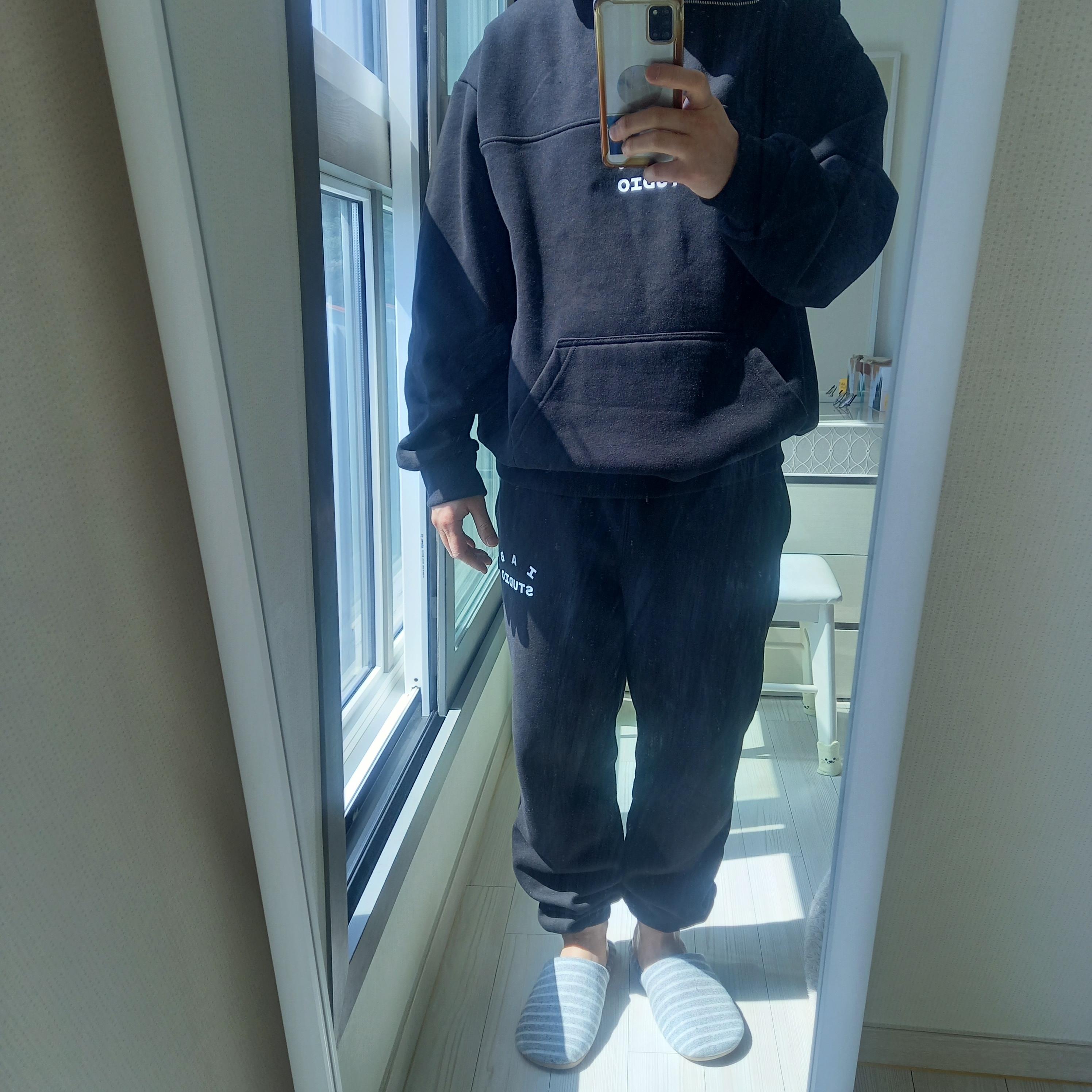 IAB Studio Half Zip-Up Black White, IAB Studio Sweatpants Black White - 23SS 착용 스타일 - 3