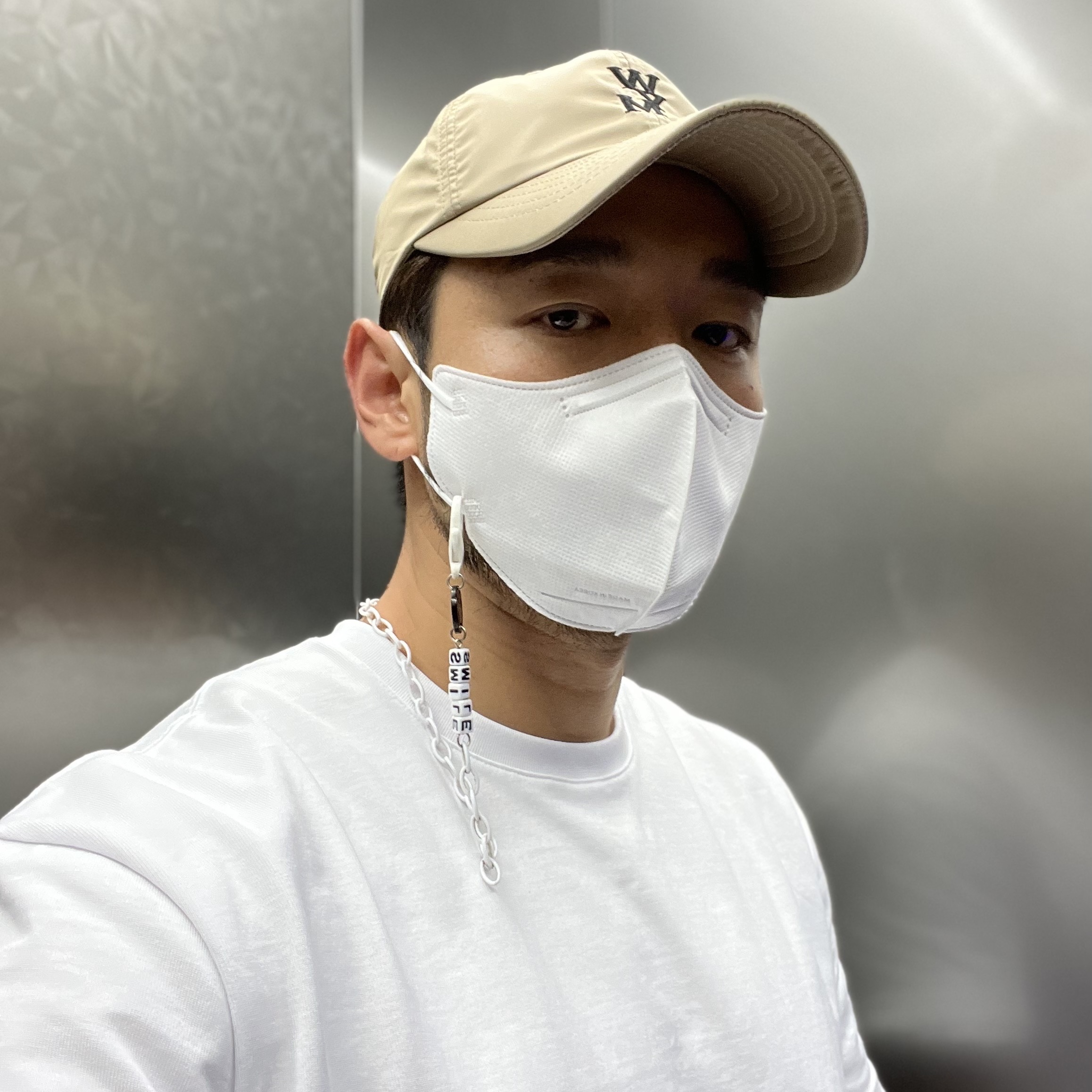 Wooyoungmi Black Logo Nylon Ball Cap Beige - 22SS, Wooyoungmi Black Embroidered Logo Ball Cap Blue Denim - 22FW 착용 스타일 - 1