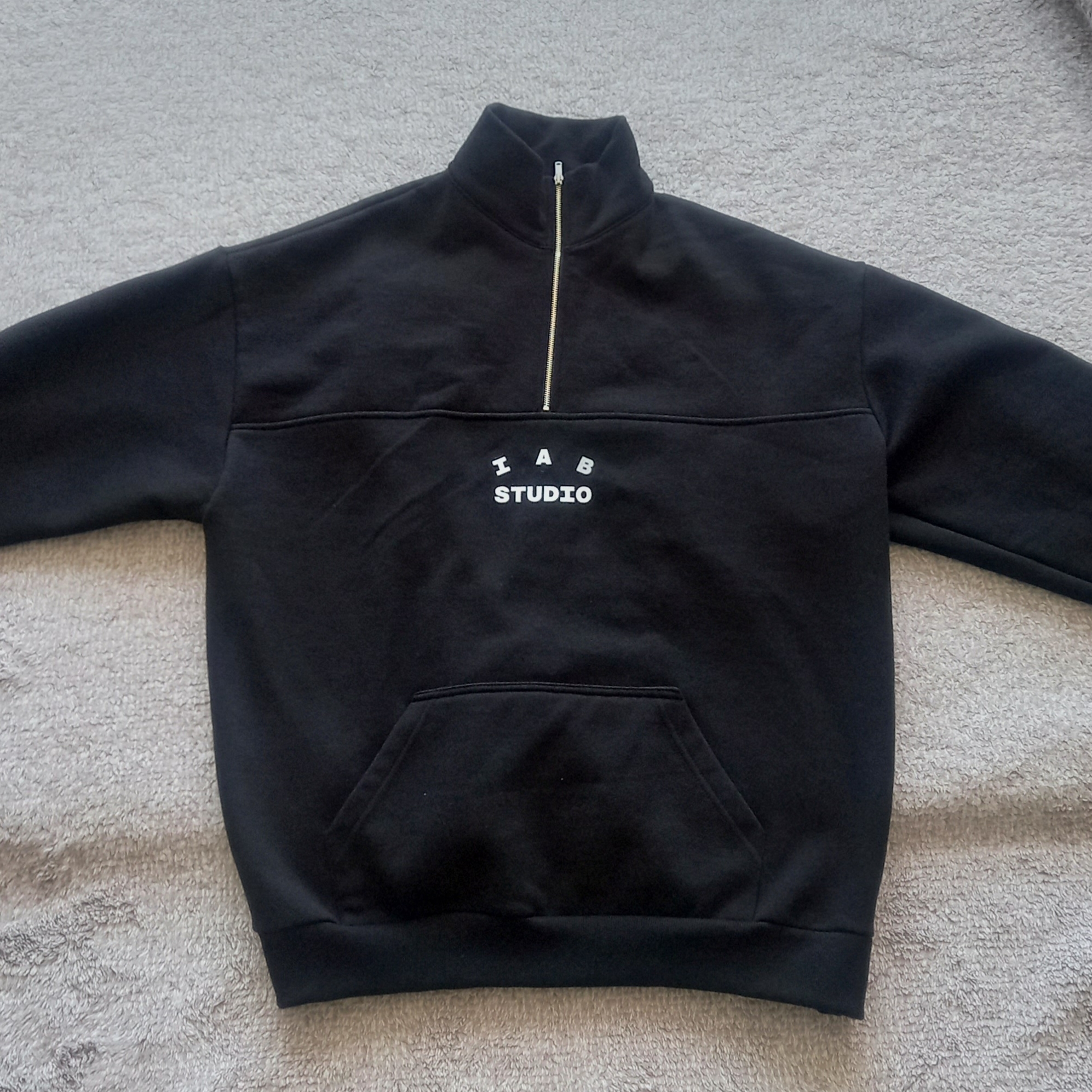 IAB Studio Half Zip-Up Black White, IAB Studio Sweatpants Black White - 23SS 착용 스타일 - 1