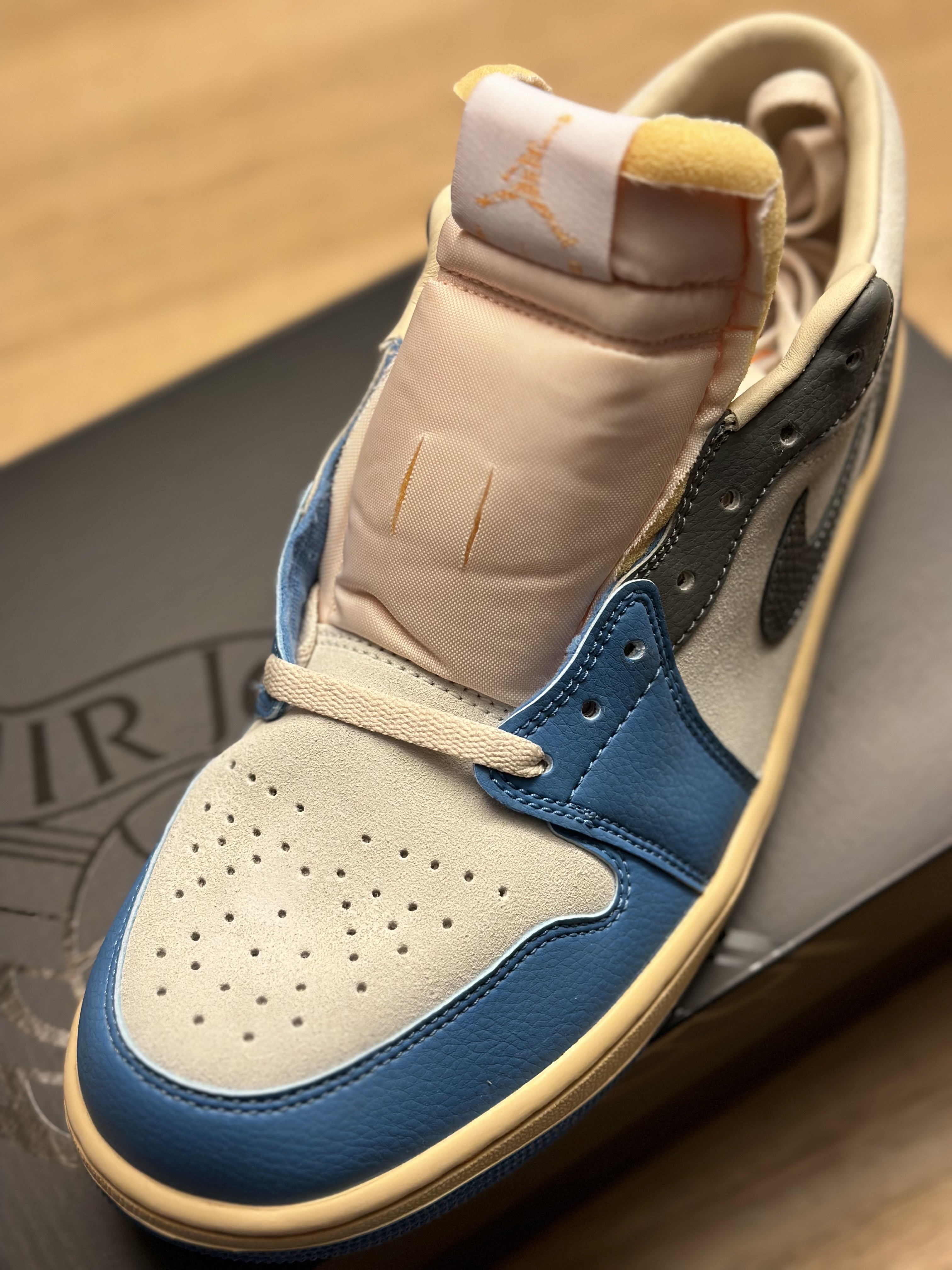 Jordan 1 Low SE Tokyo 96 착용 스타일