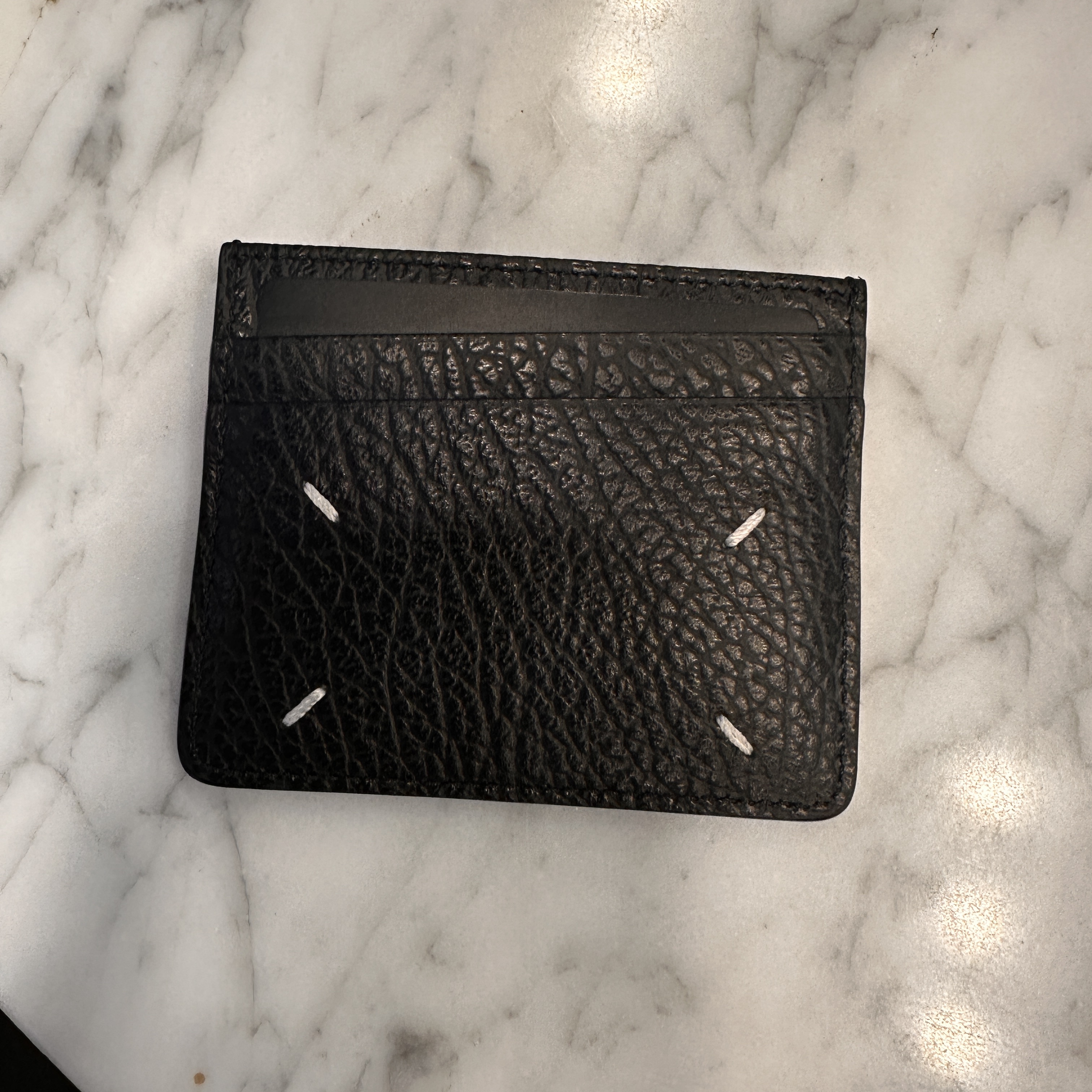 Maison Margiela Stitch Card Holder Black 착용 스타일
