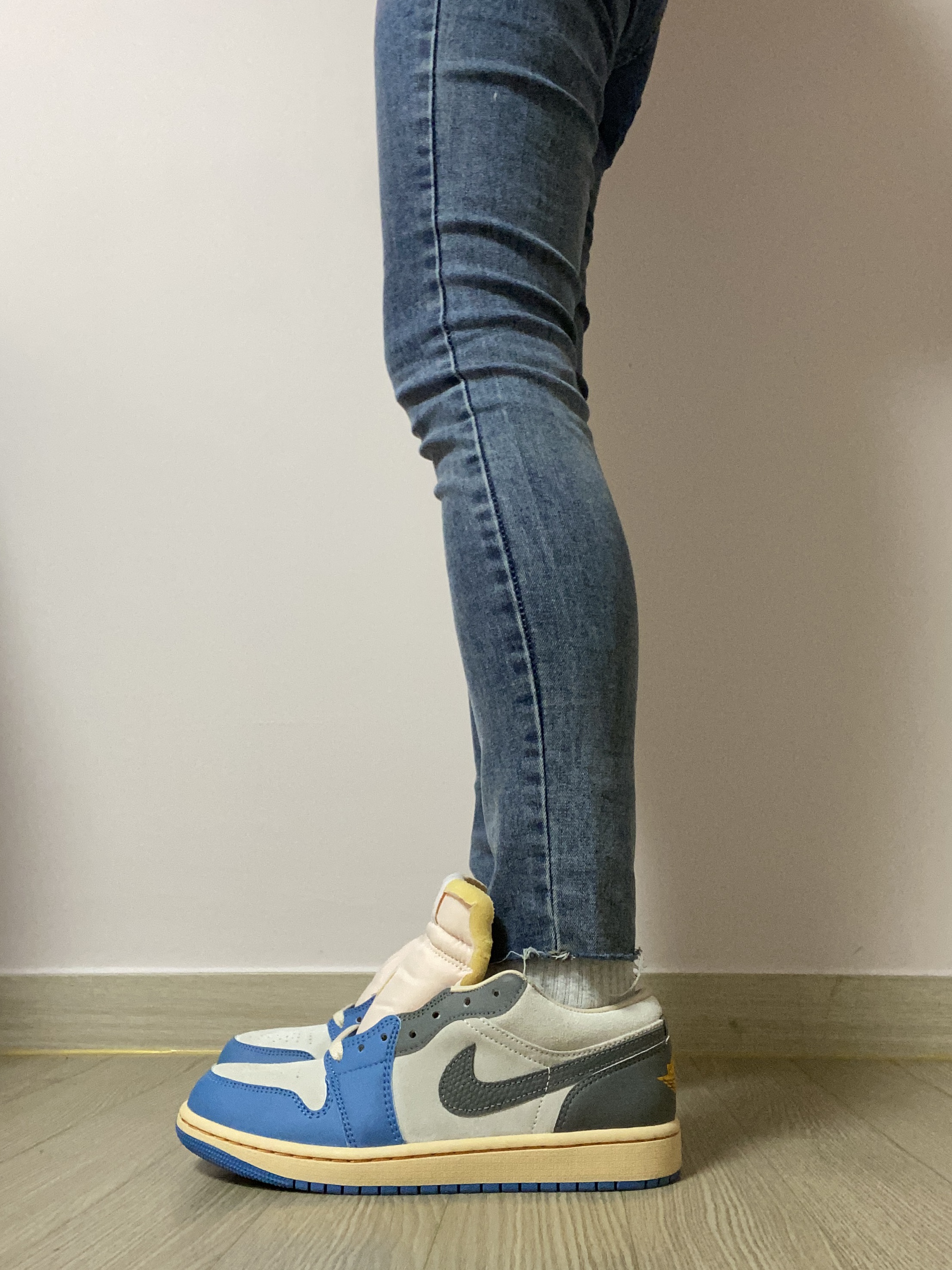 Jordan 1 Low SE Tokyo 96 착용 스타일 - 1