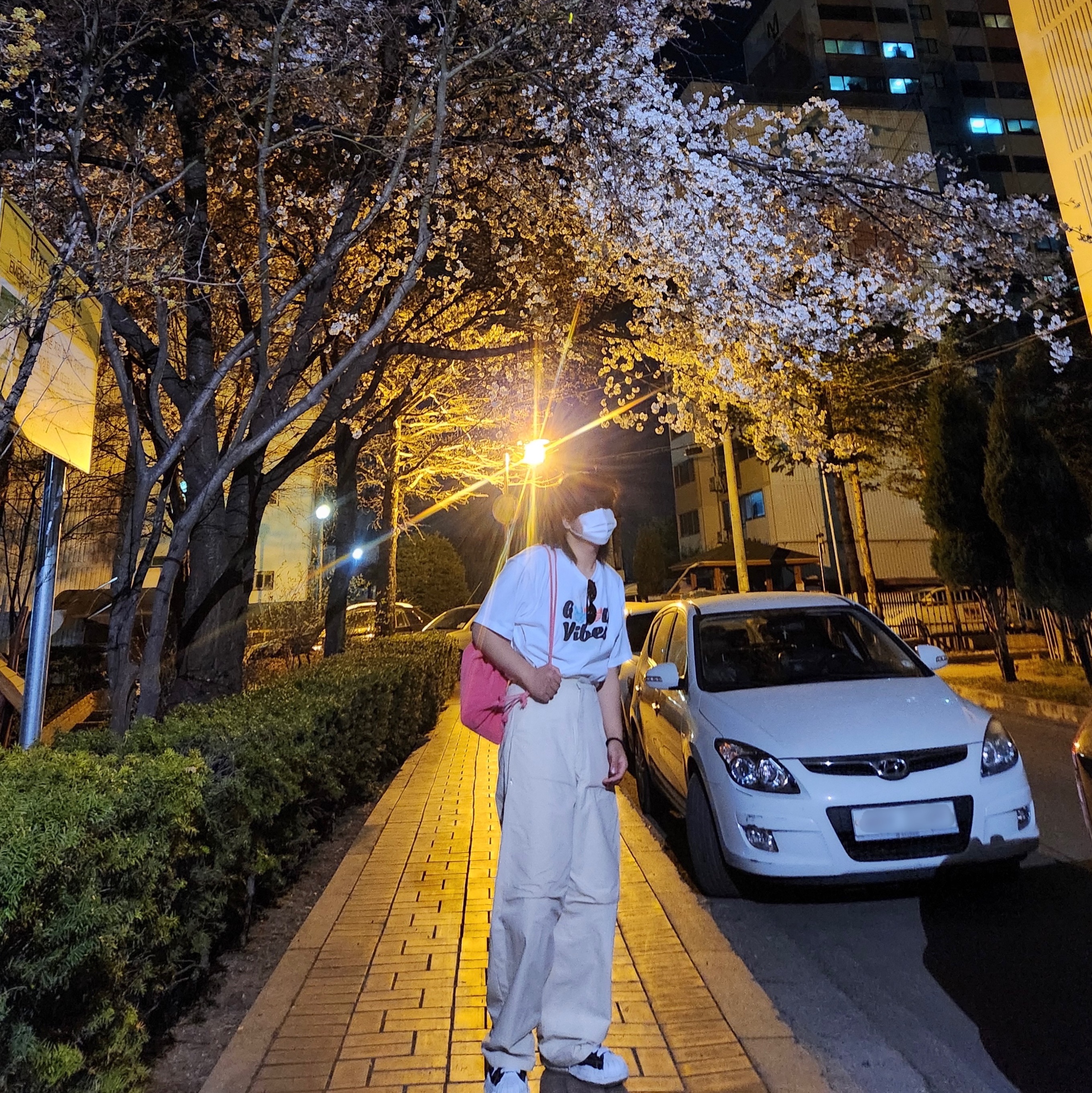 Maison Mihara Yasuhiro Blakey OG Sole Canvas Low-top Sneakers Black White, IAB Studio Pigment Hoodie & Sack Coral 착용 스타일 - 5
