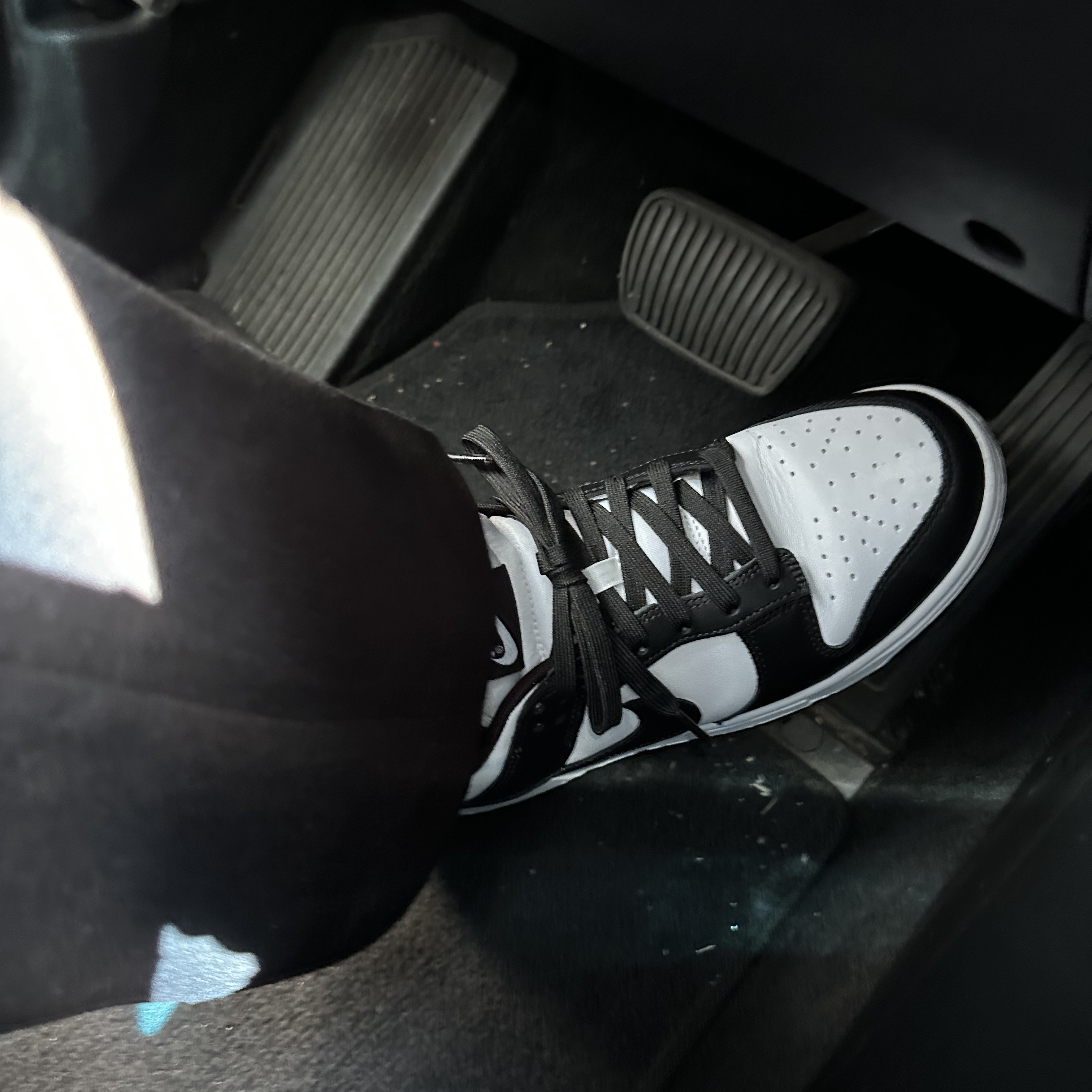 Nike Dunk Low Retro Black 착용 스타일