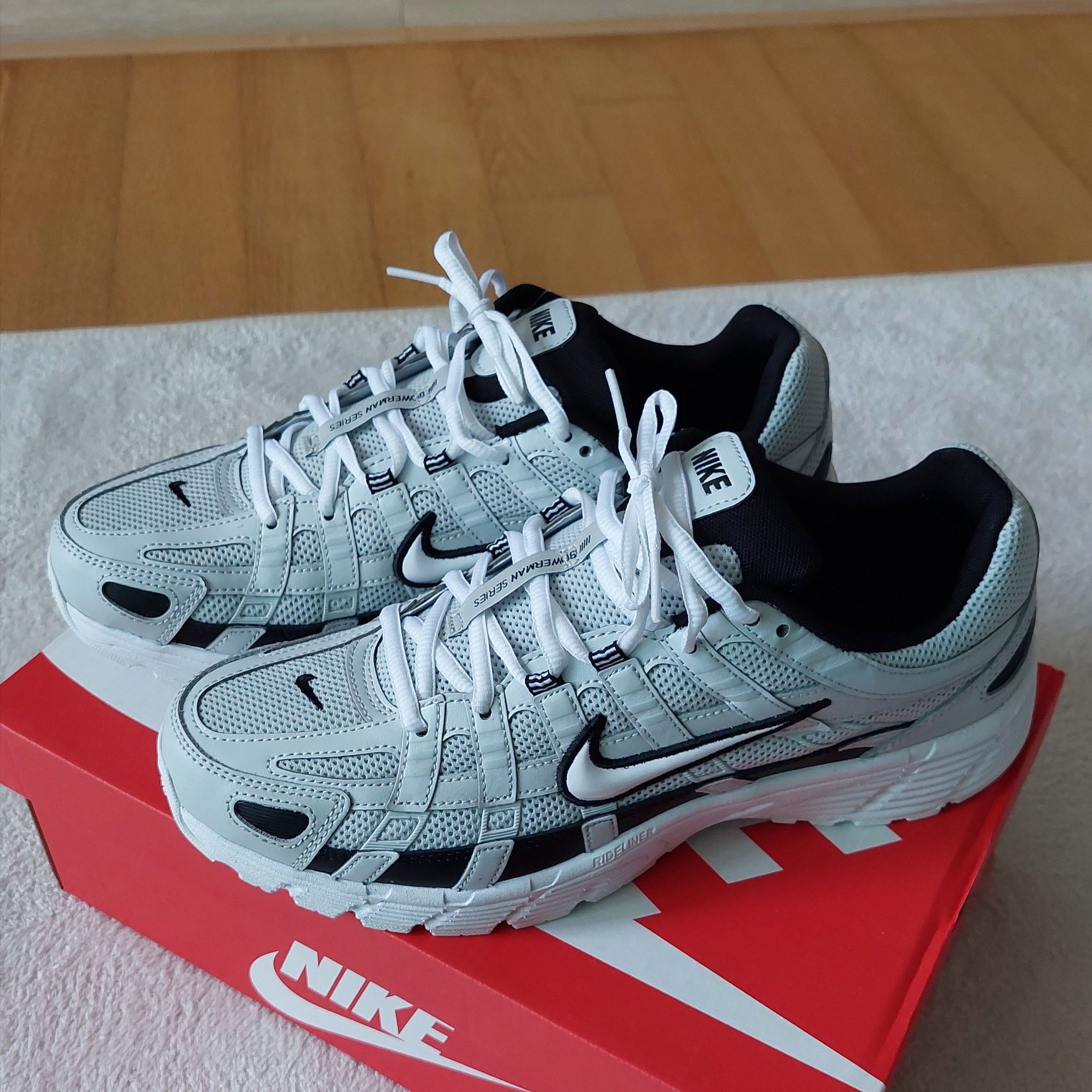 Nike P-6000 Pure Platinum 착용 스타일 - 1
