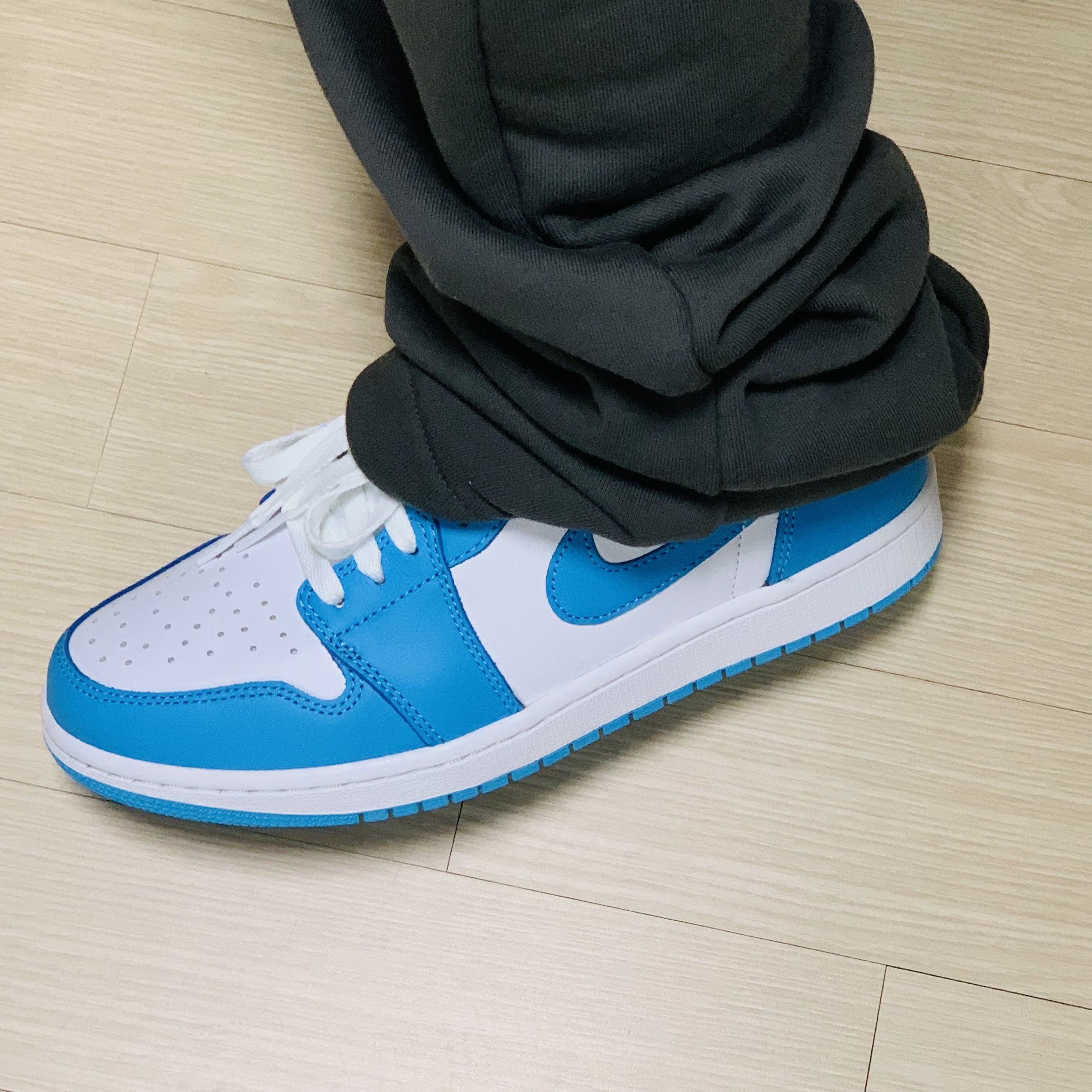 Jordan 1 Low SB UNC 착용 스타일