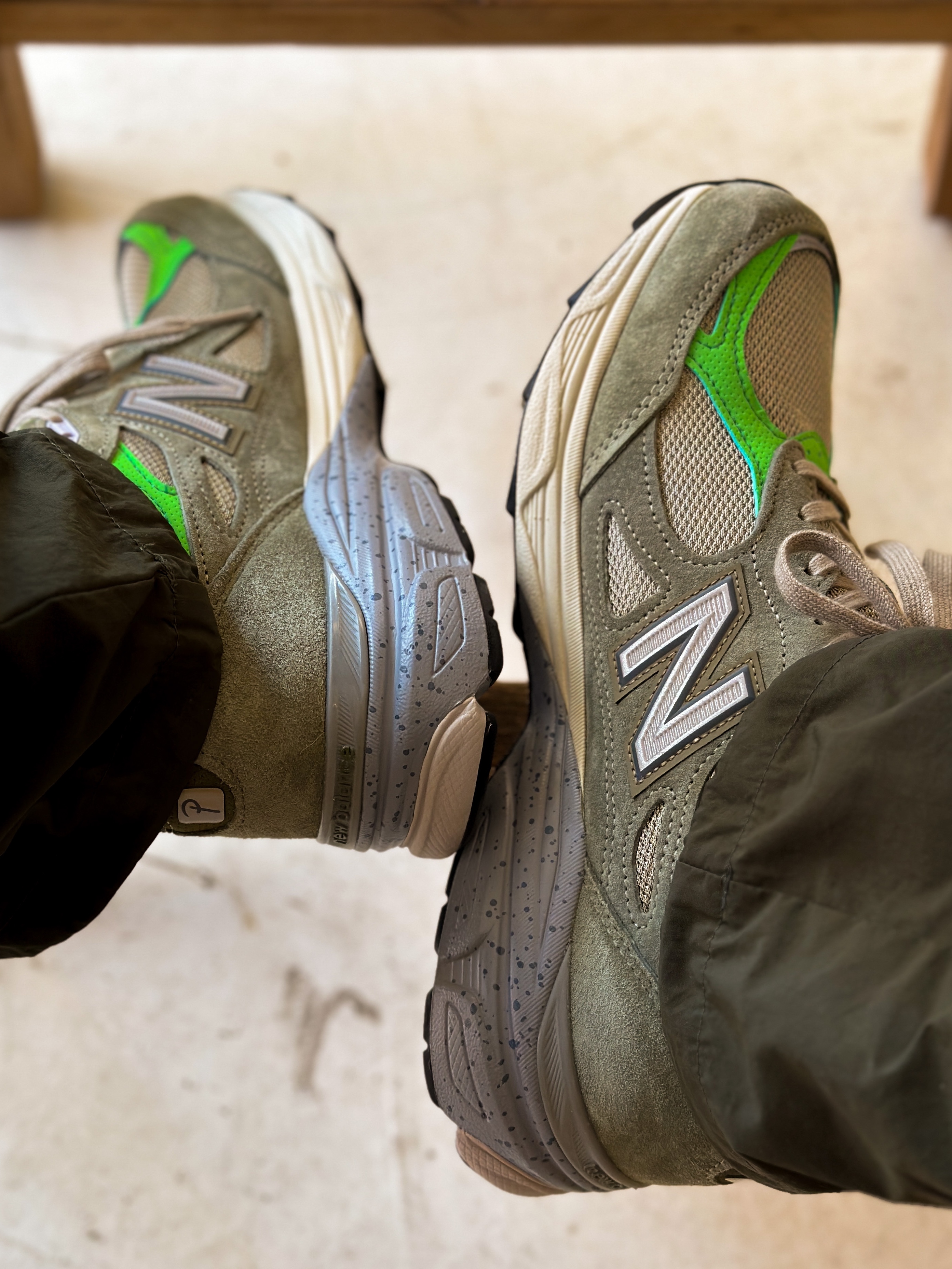 New Balance x Patta 990v3 Made in USA Olive 착용 스타일
