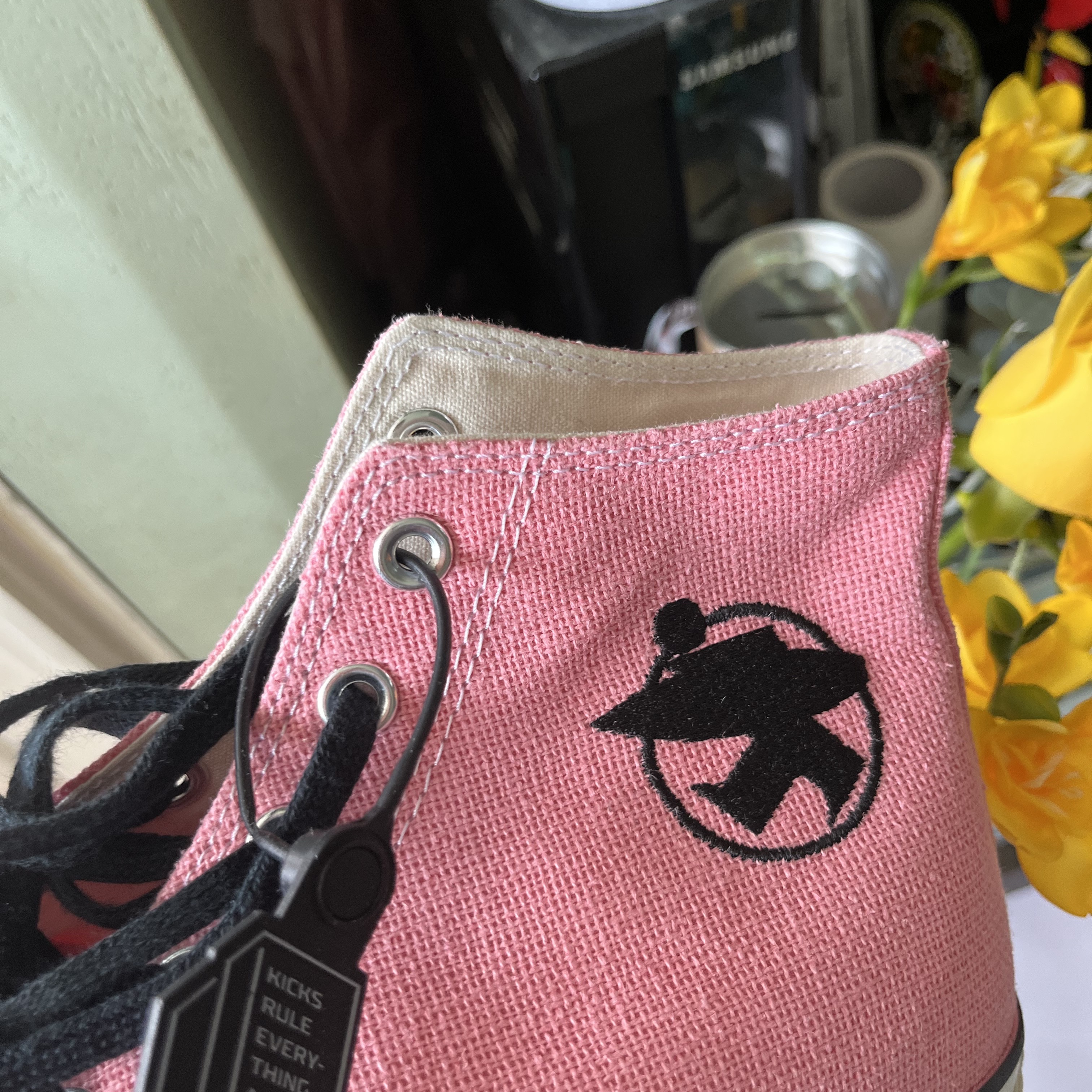 Converse x Stussy Chuck 70 High Plumeria 착용 스타일 - 3