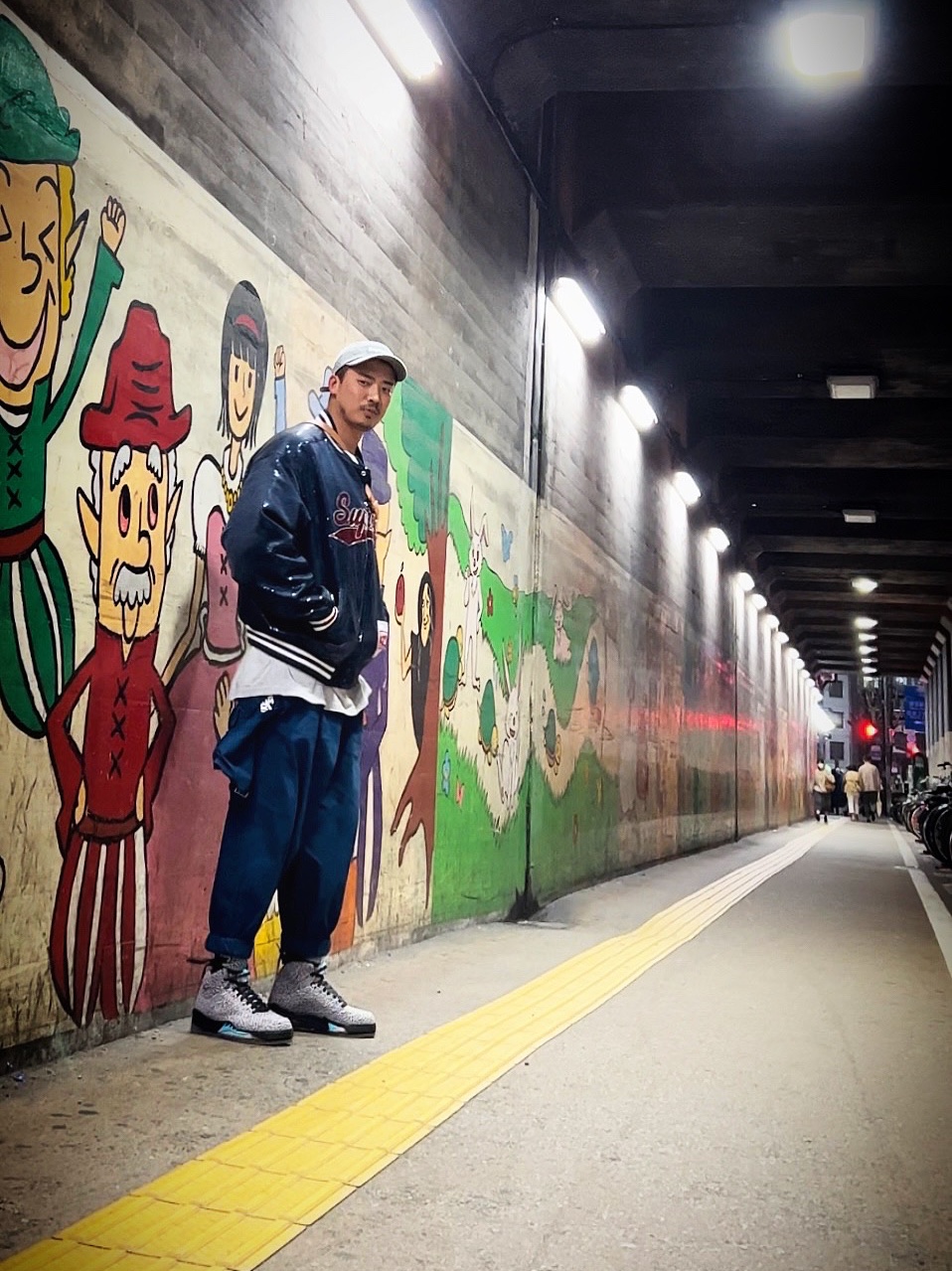 Supreme Mitchell & Ness Sequin Varsity Jacket Navy - 23SS, Nike x Parra SB Team USA Coveralls Brave Blue - US/EU 착용 스타일 - 2