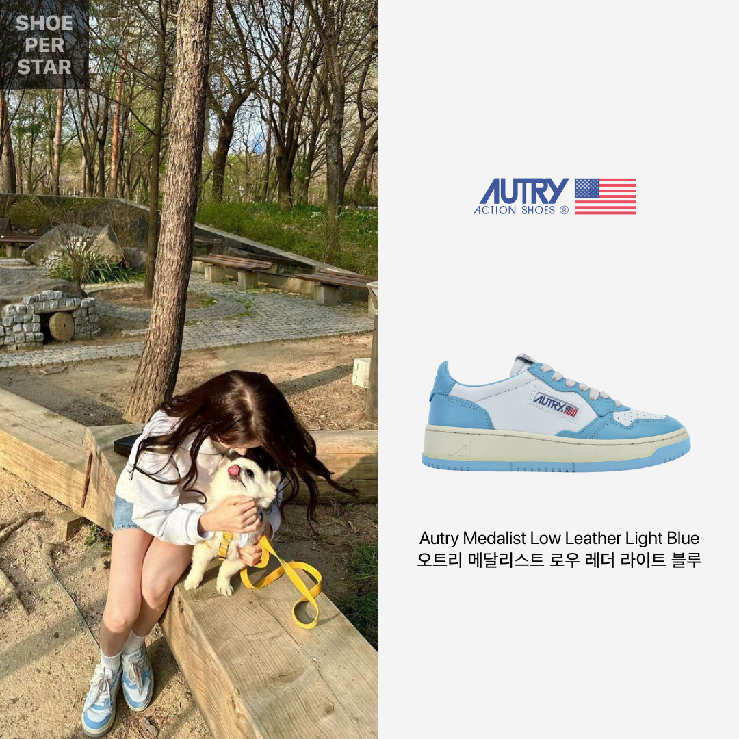 (W) Autry Medalist Low Leather Sneakers Light Blue White 착용 스타일 - 1