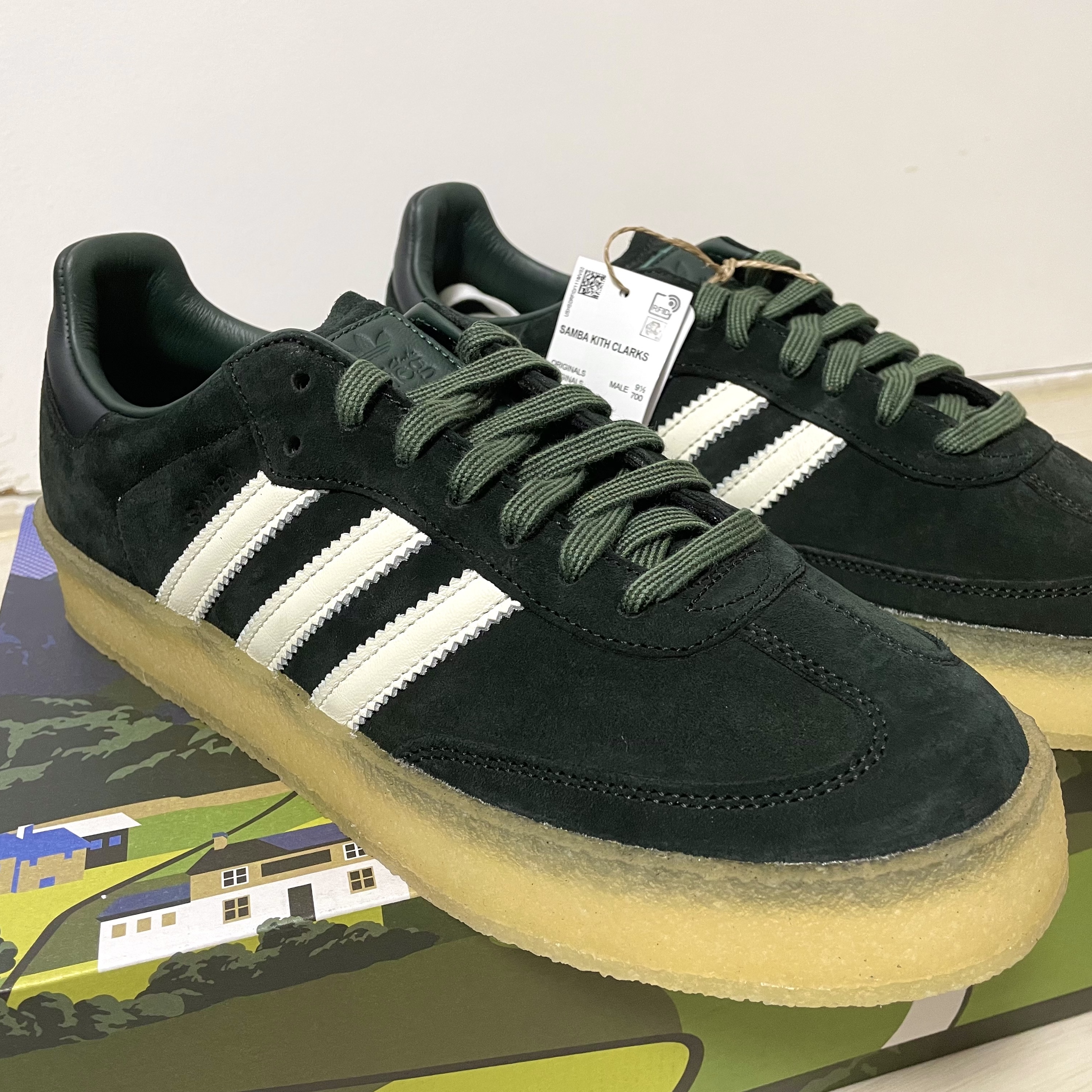 Adidas x Clarks x Ronnie Fieg 8th Street Samba Shadow Green 착용 스타일 - 1