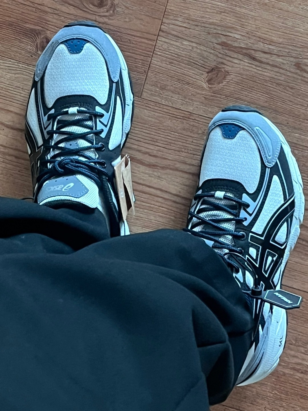 Asics Gel-Venture 6 SPS Glacier Grey 착용 스타일 - 1