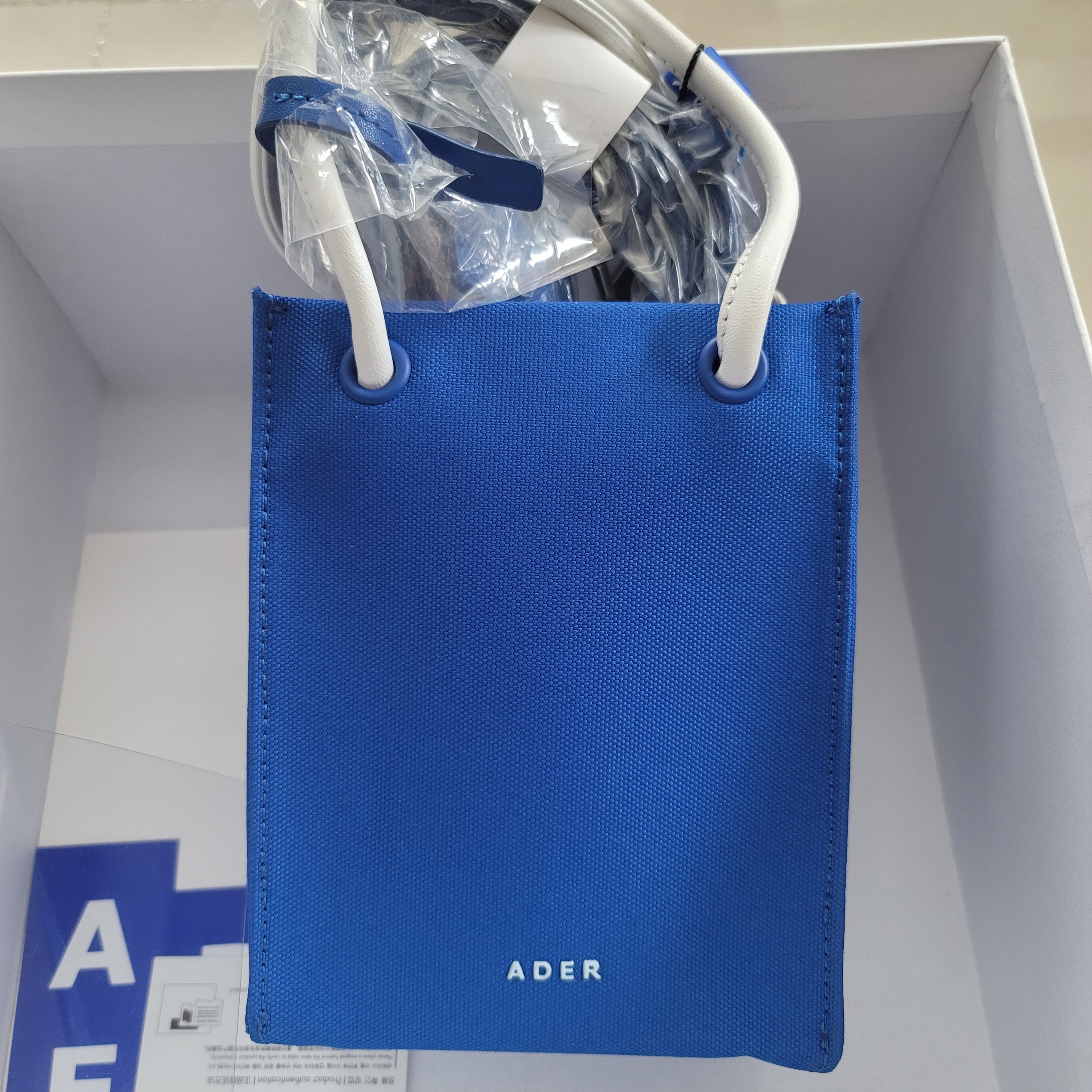 Ader Error Small Shopper Bag Z-Blue 착용 스타일