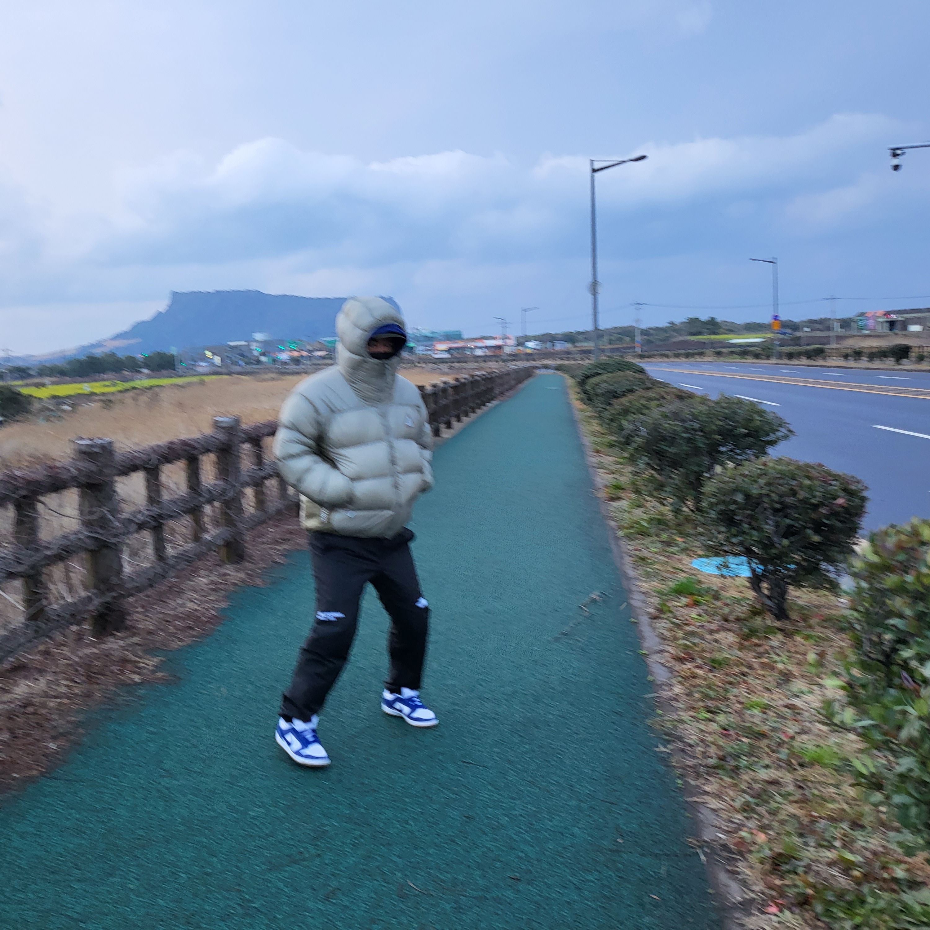 Nike ACG Therma-Fit ADV Lunar Lake Puffer Jacket Light Army - Asia 착용 스타일 - 1