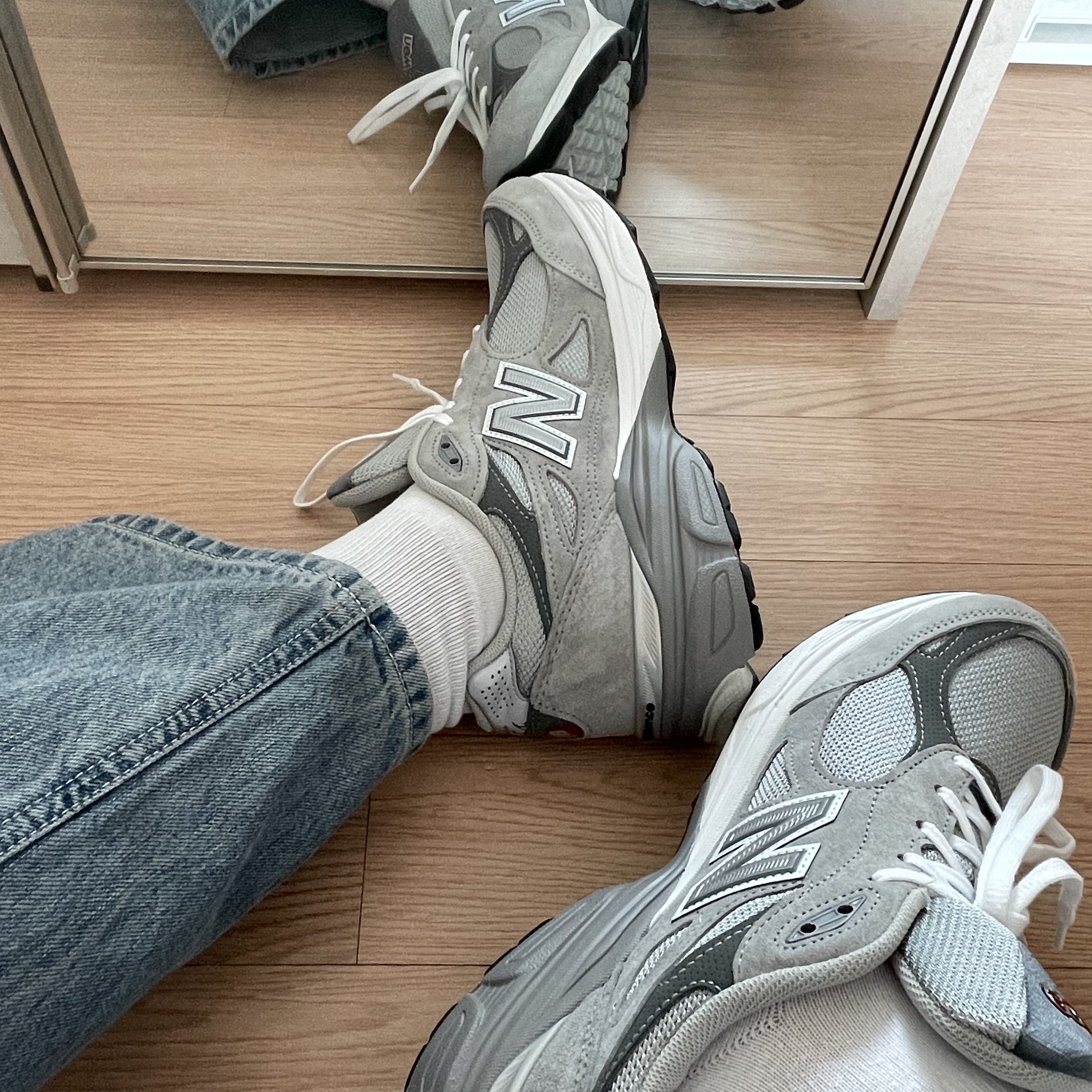 New Balance 990v3 Made in USA Grey - D Standard 착용 스타일