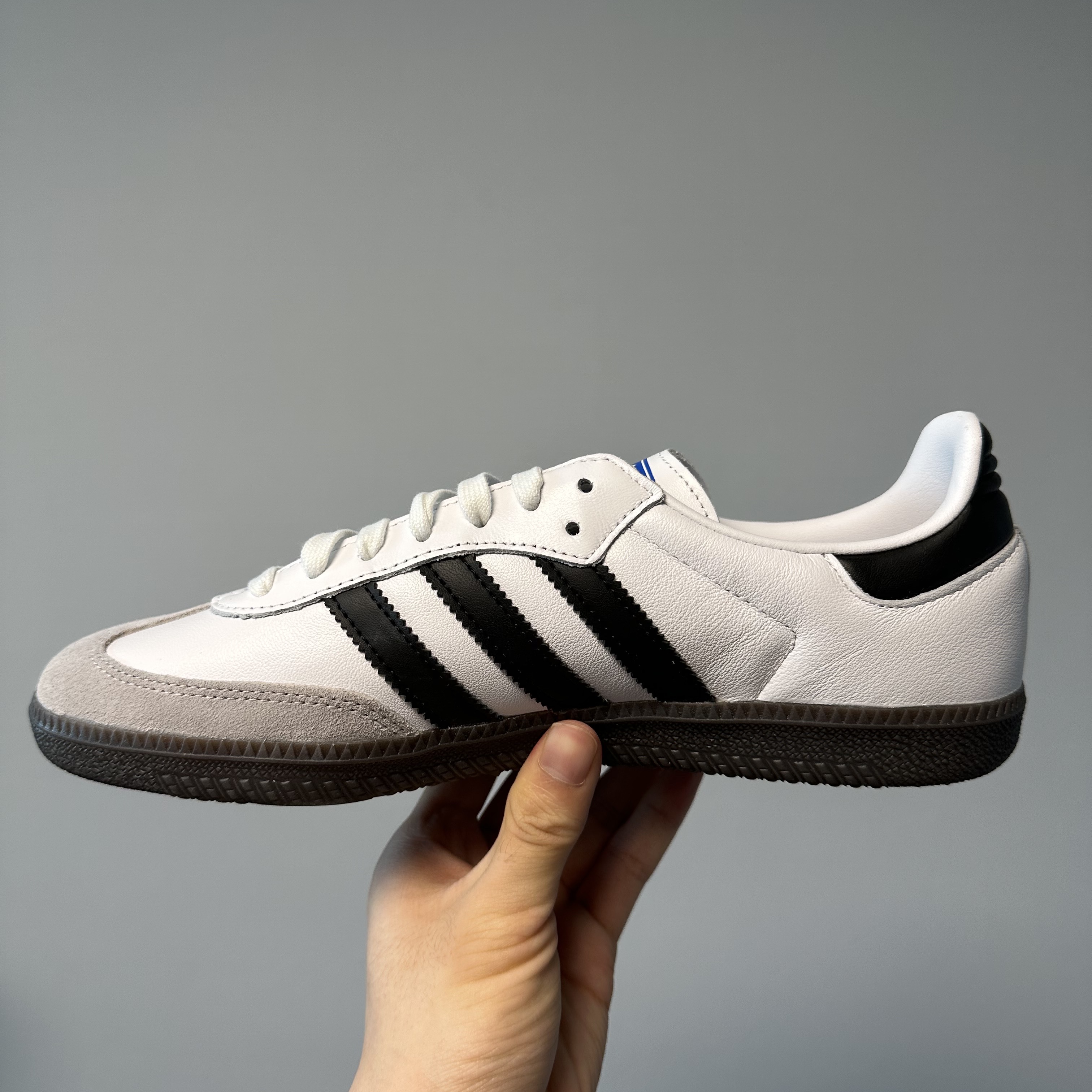 Adidas Samba OG Cloud White 착용 스타일 - 3