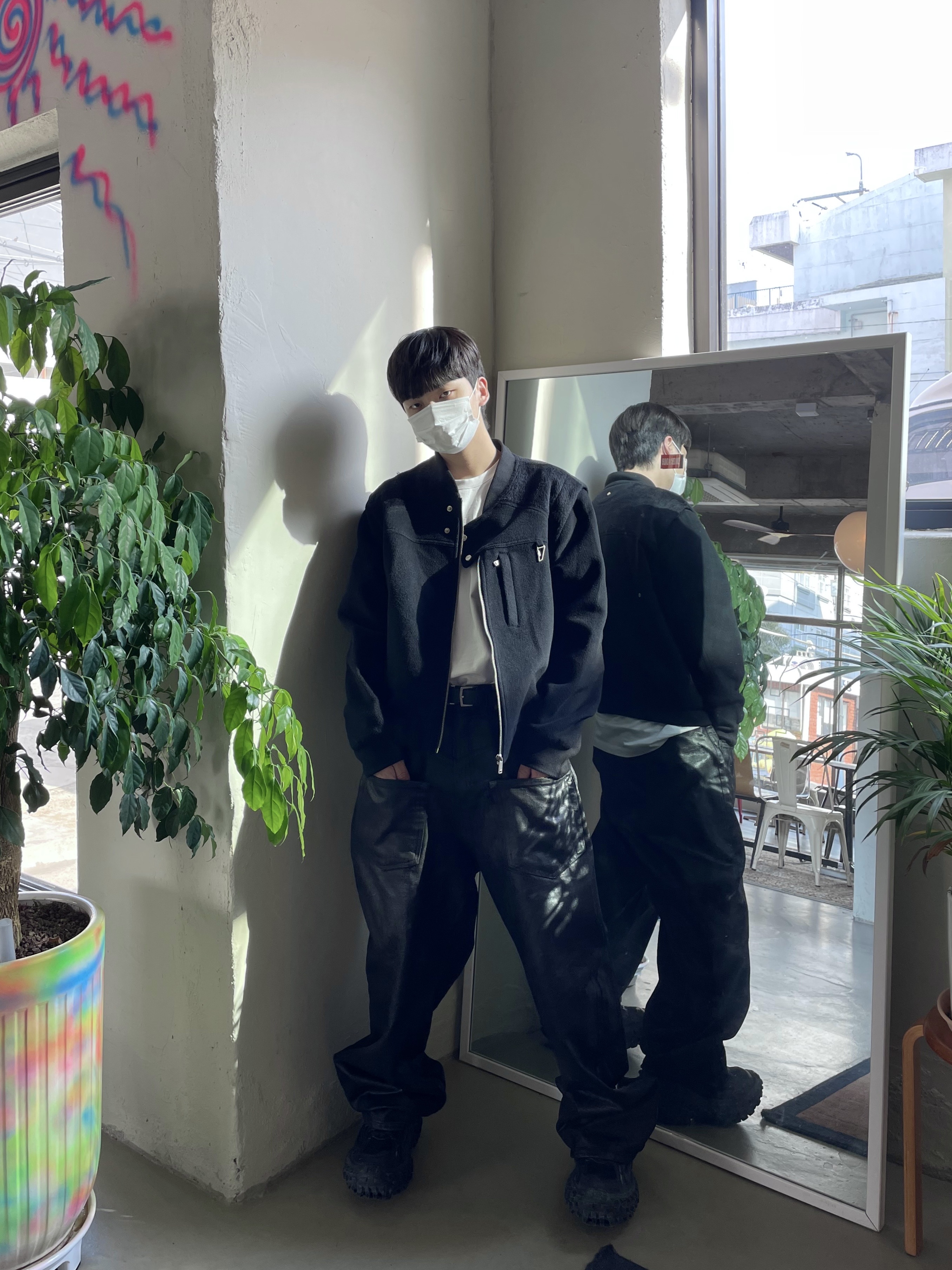 Undermycar Gaudin Alpaca Shoulder Wool Blouson Moonless Night - 22SS, Project G/R Coated Backward Denim Pants Black 착용 스타일 - 1