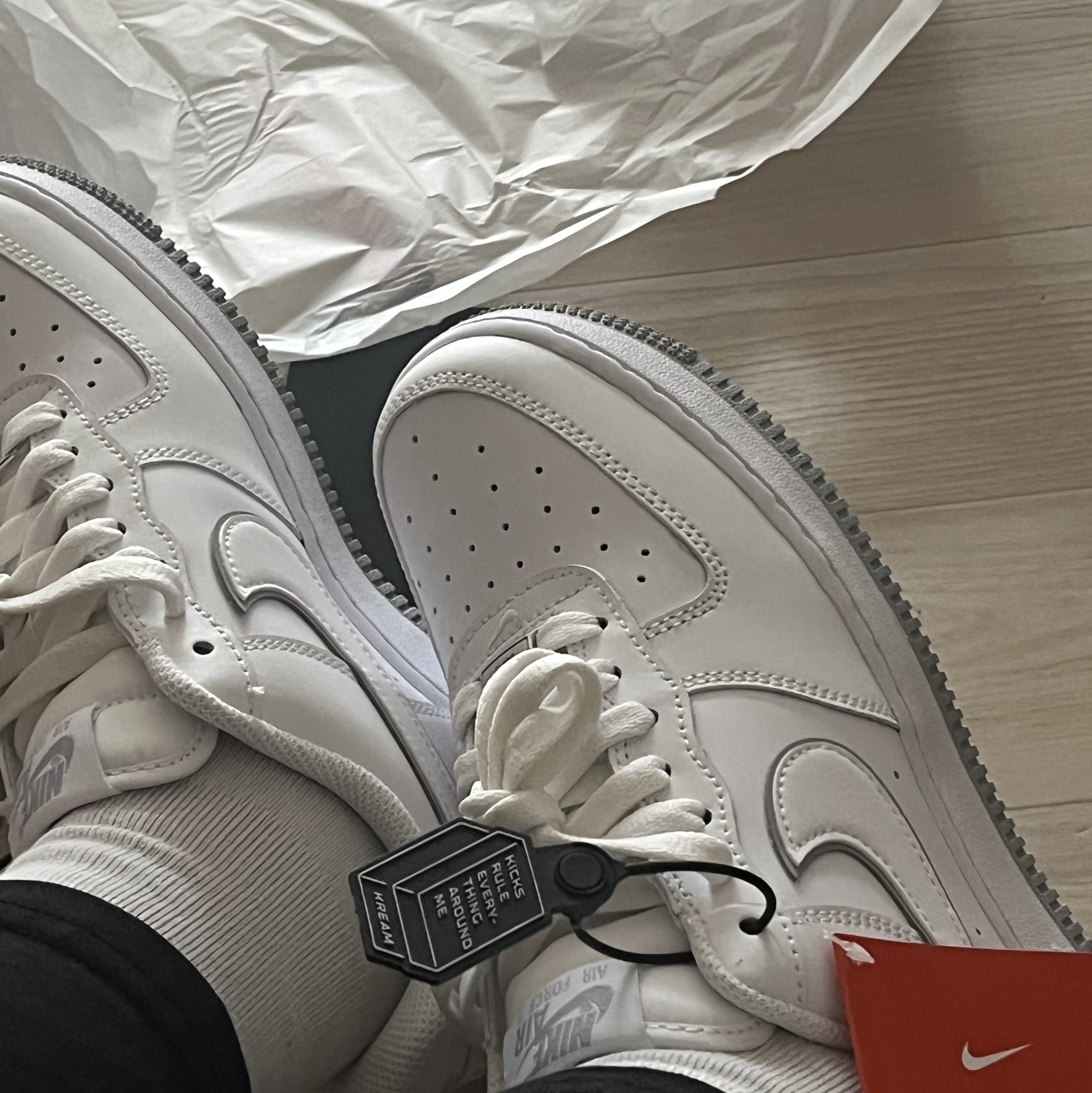 Nike Air Force 1 '07 White Wolf Grey 착용 스타일 - 1