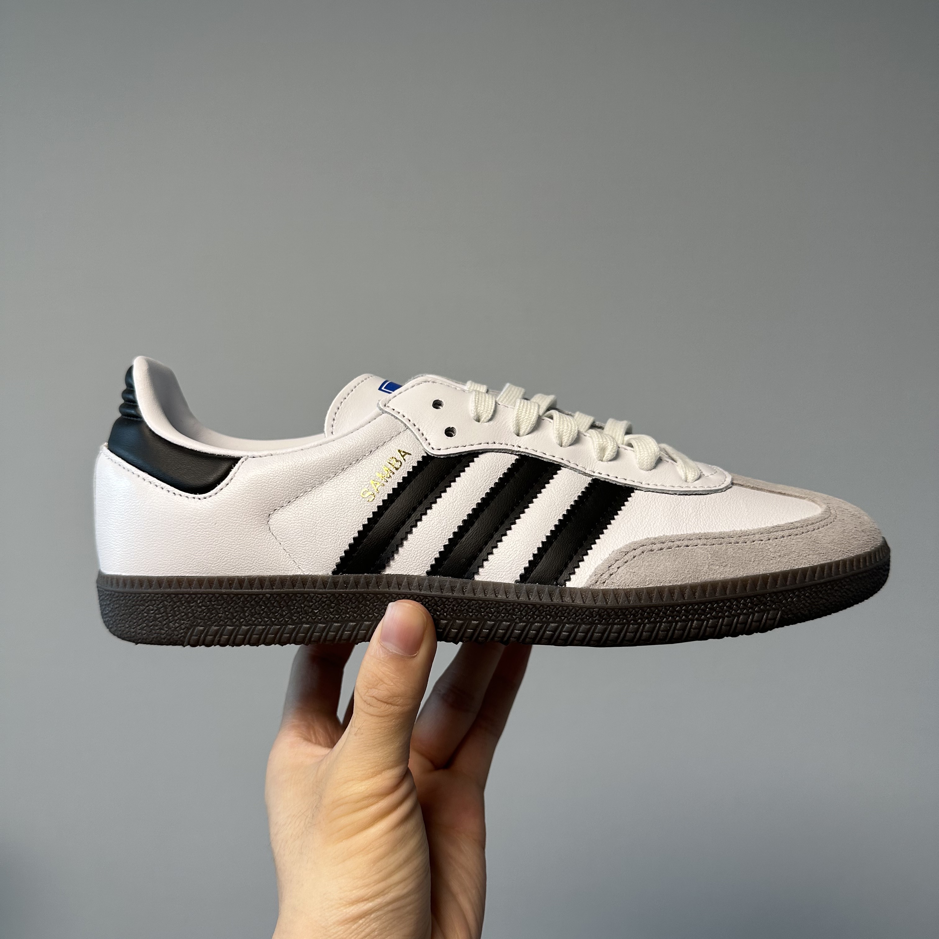 Adidas Samba OG Cloud White 착용 스타일 - 1
