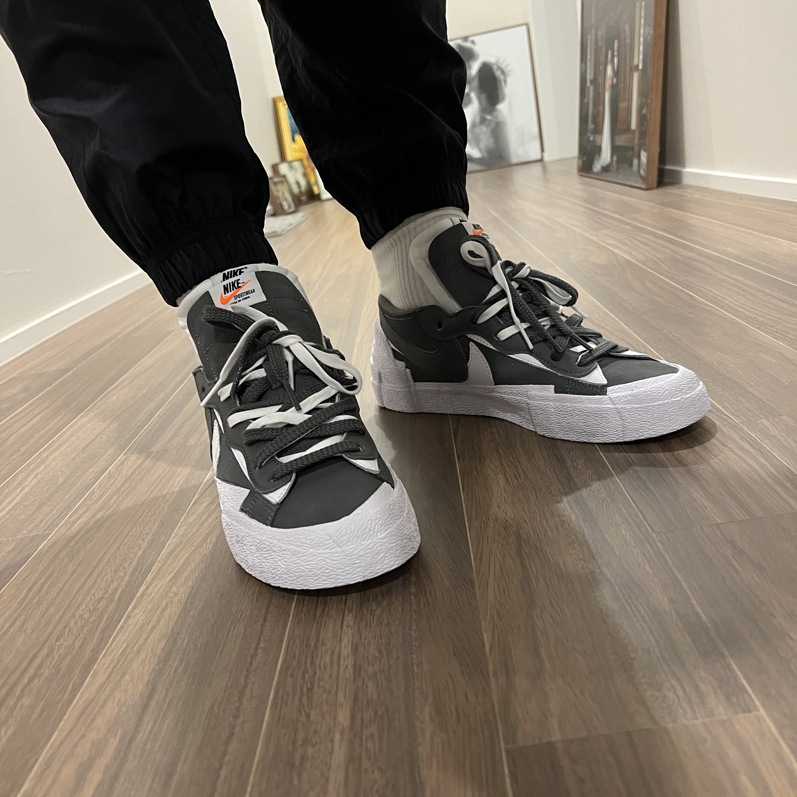 Nike x Sacai Blazer Low Iron Grey 착용 스타일 - 4