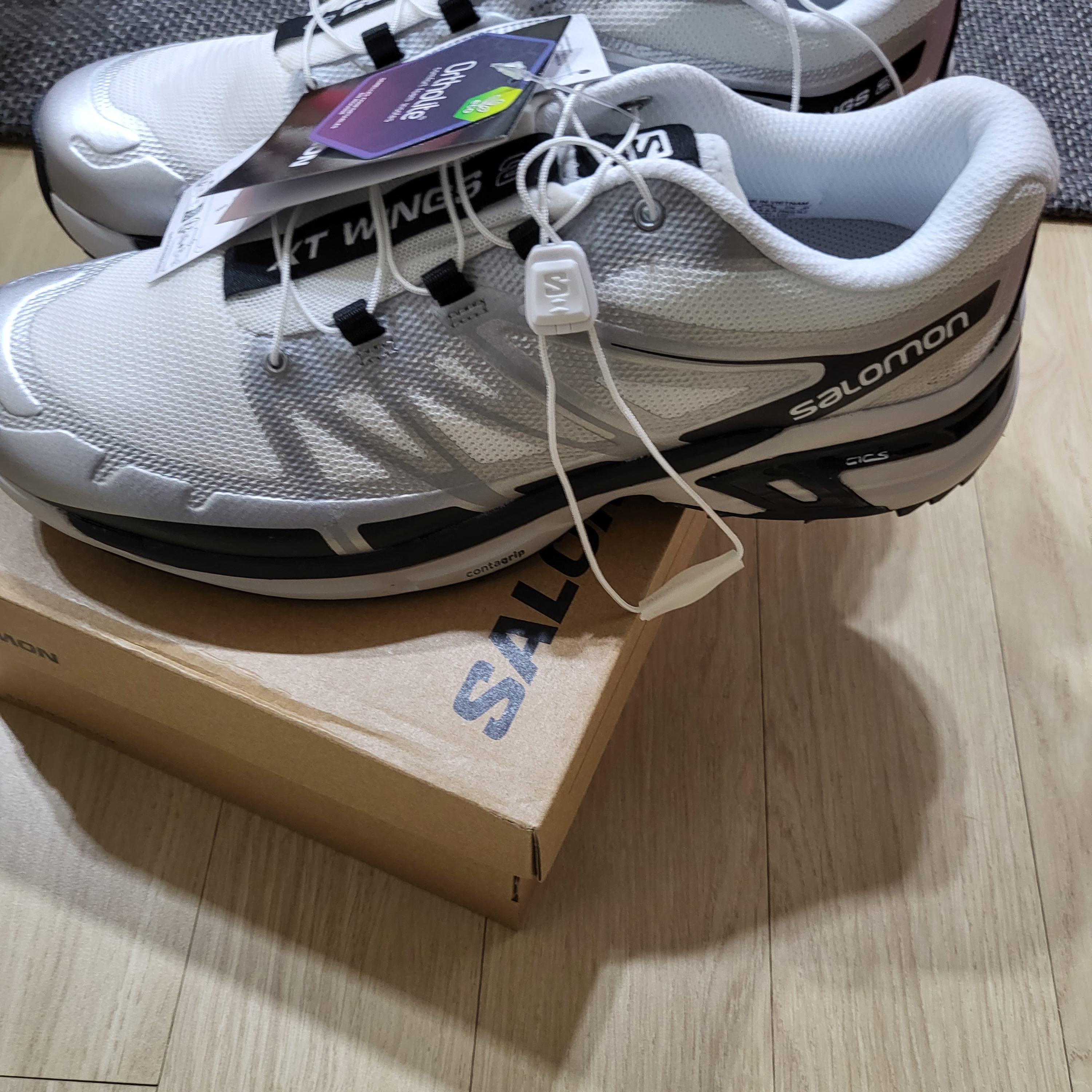 Salomon XT-Wings 2 White Silver Metallic 착용 스타일 - 3