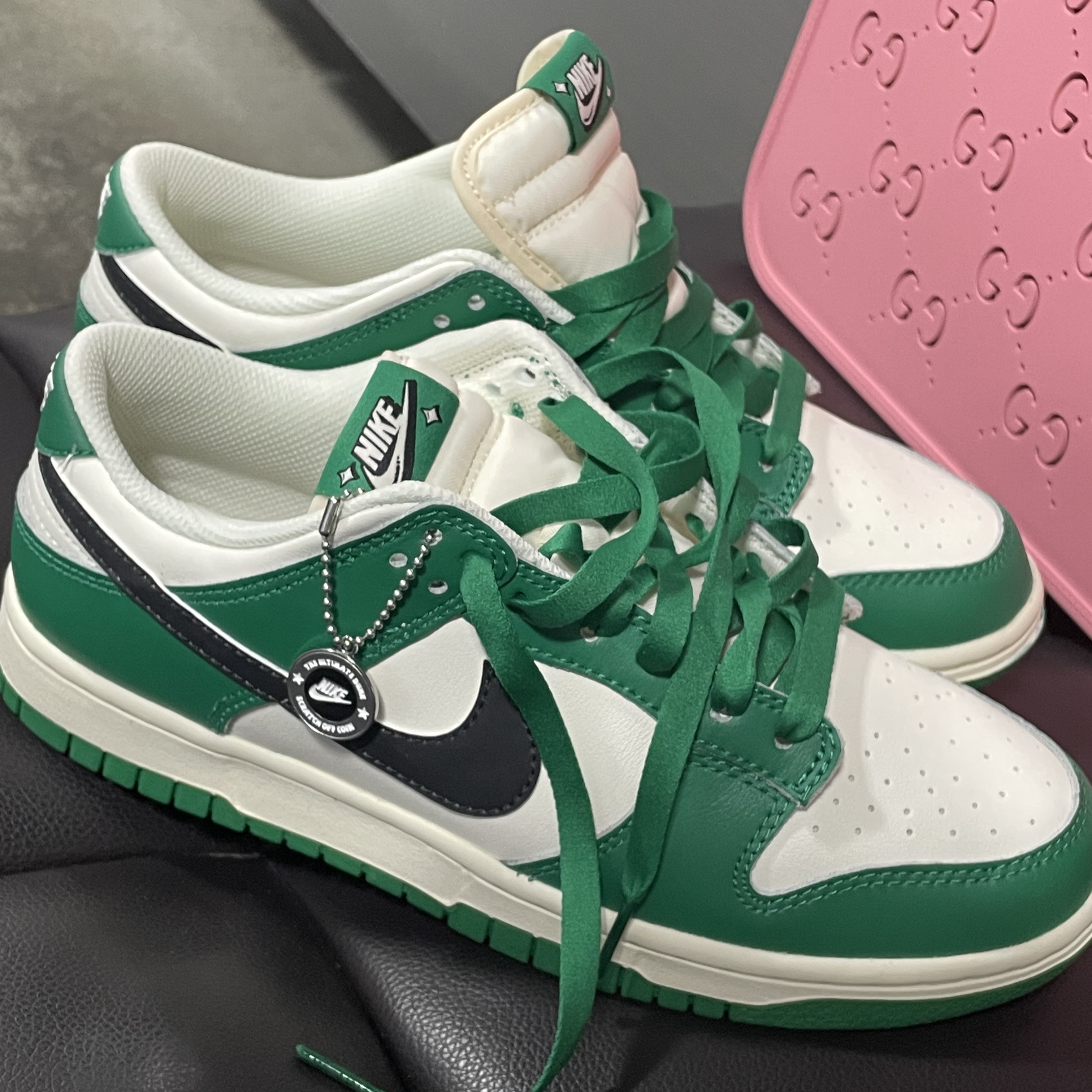 Nike Dunk Low Retro SE Jackpot Malachite 착용 스타일