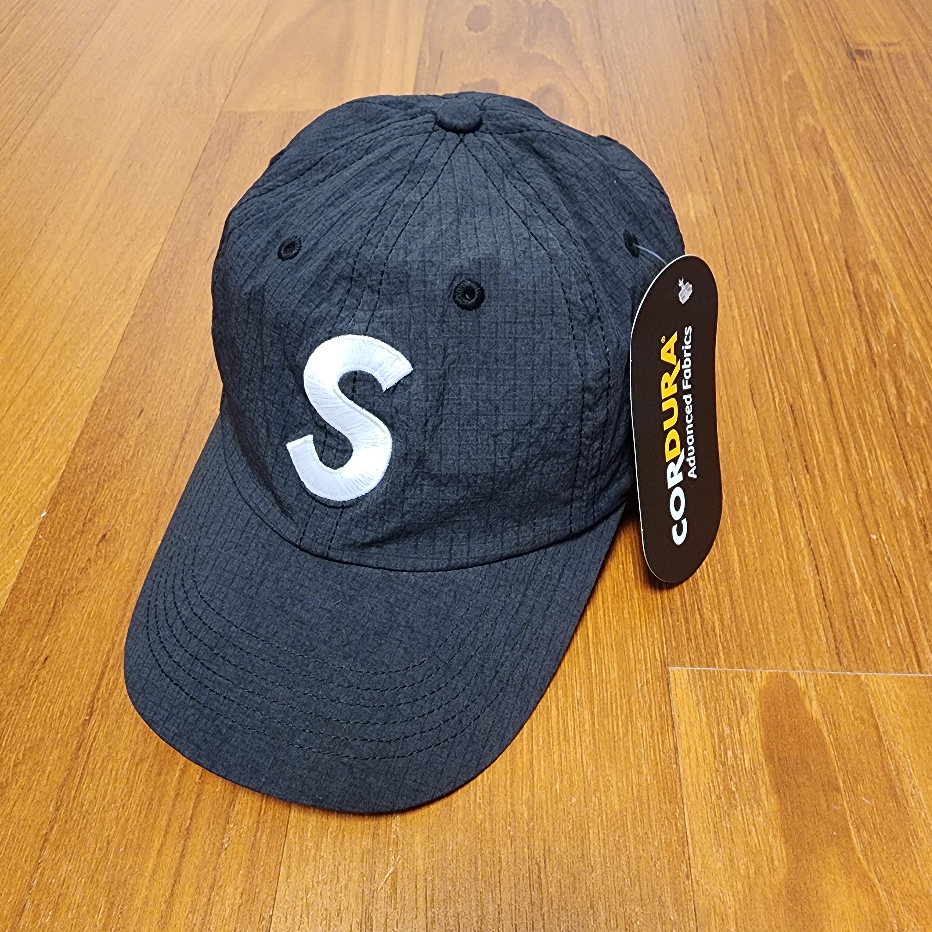 Supreme Cordura Ripstop S Logo 6-Panel Black - 23SS 착용 스타일 - 1