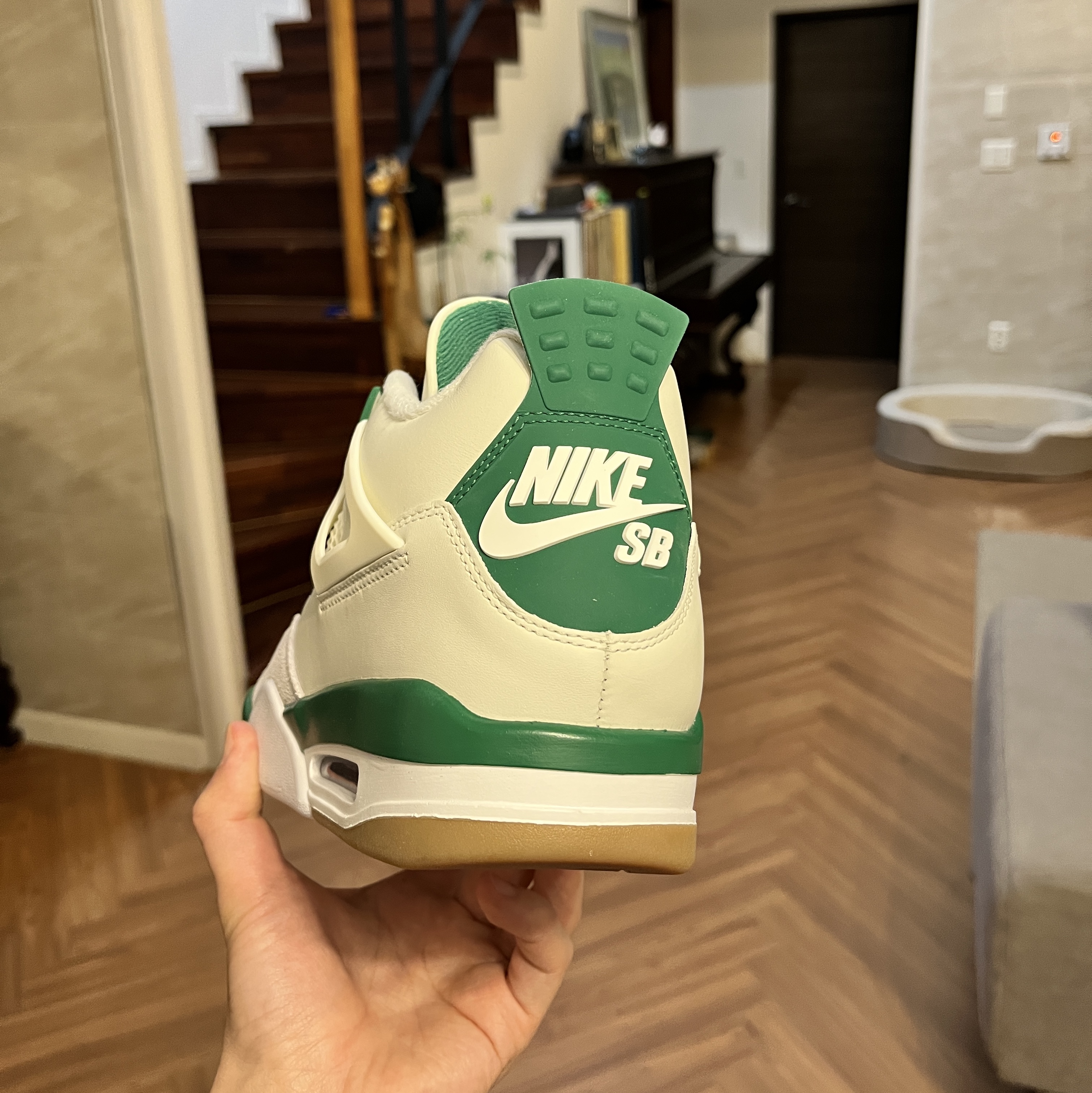 Jordan 4 x Nike SB Retro SP Pine Green 착용 스타일 - 2