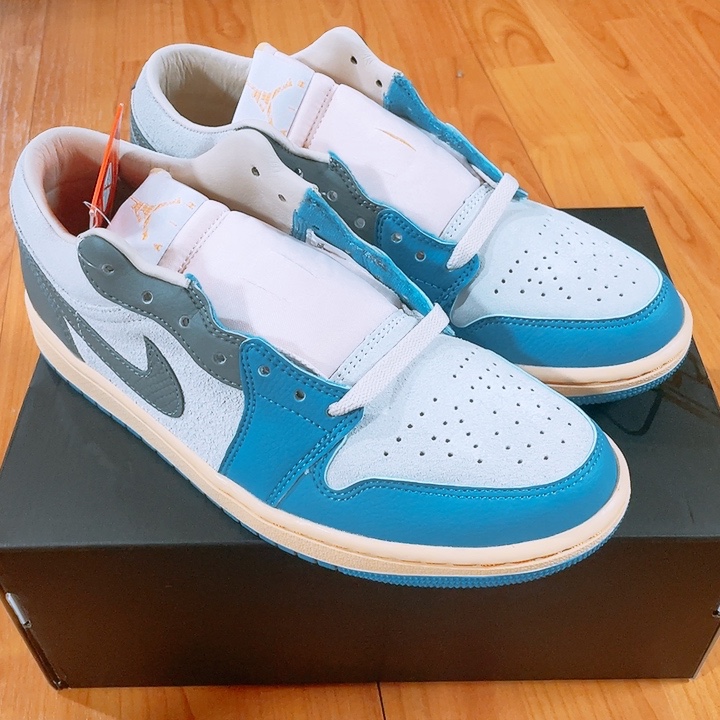 Jordan 1 Low SE Tokyo 96 착용 스타일 - 1