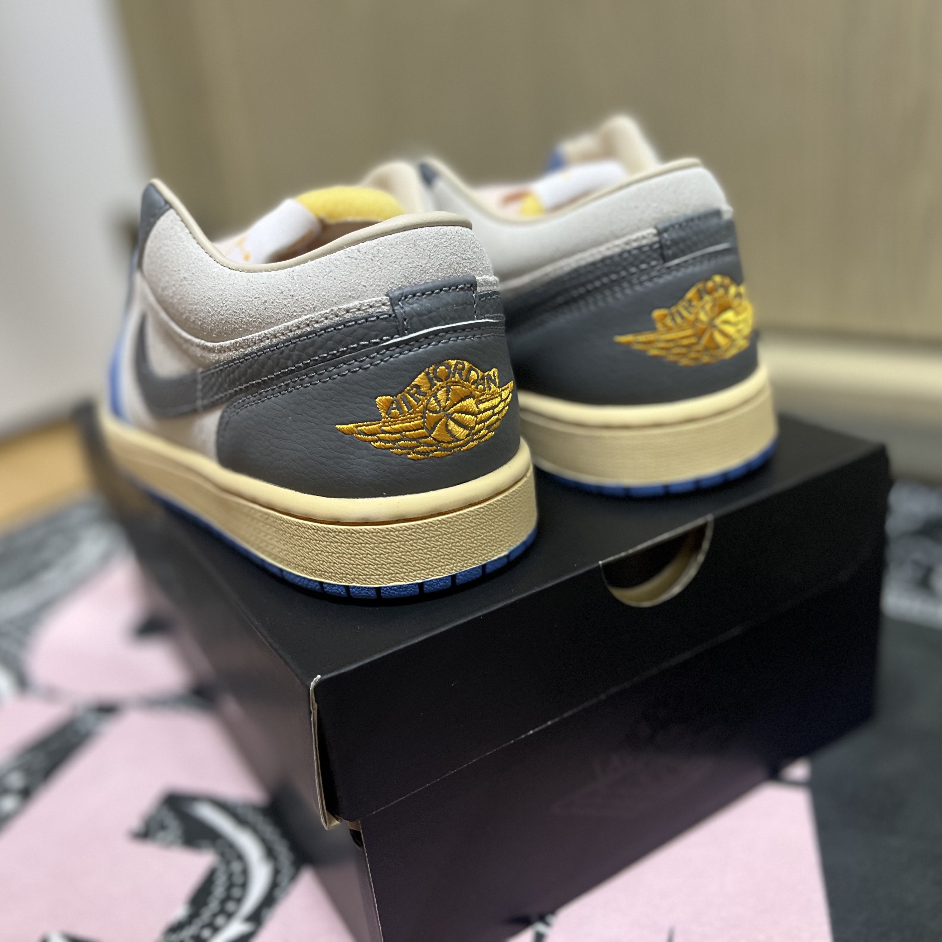 Jordan 1 Low SE Tokyo 96 착용 스타일 - 3