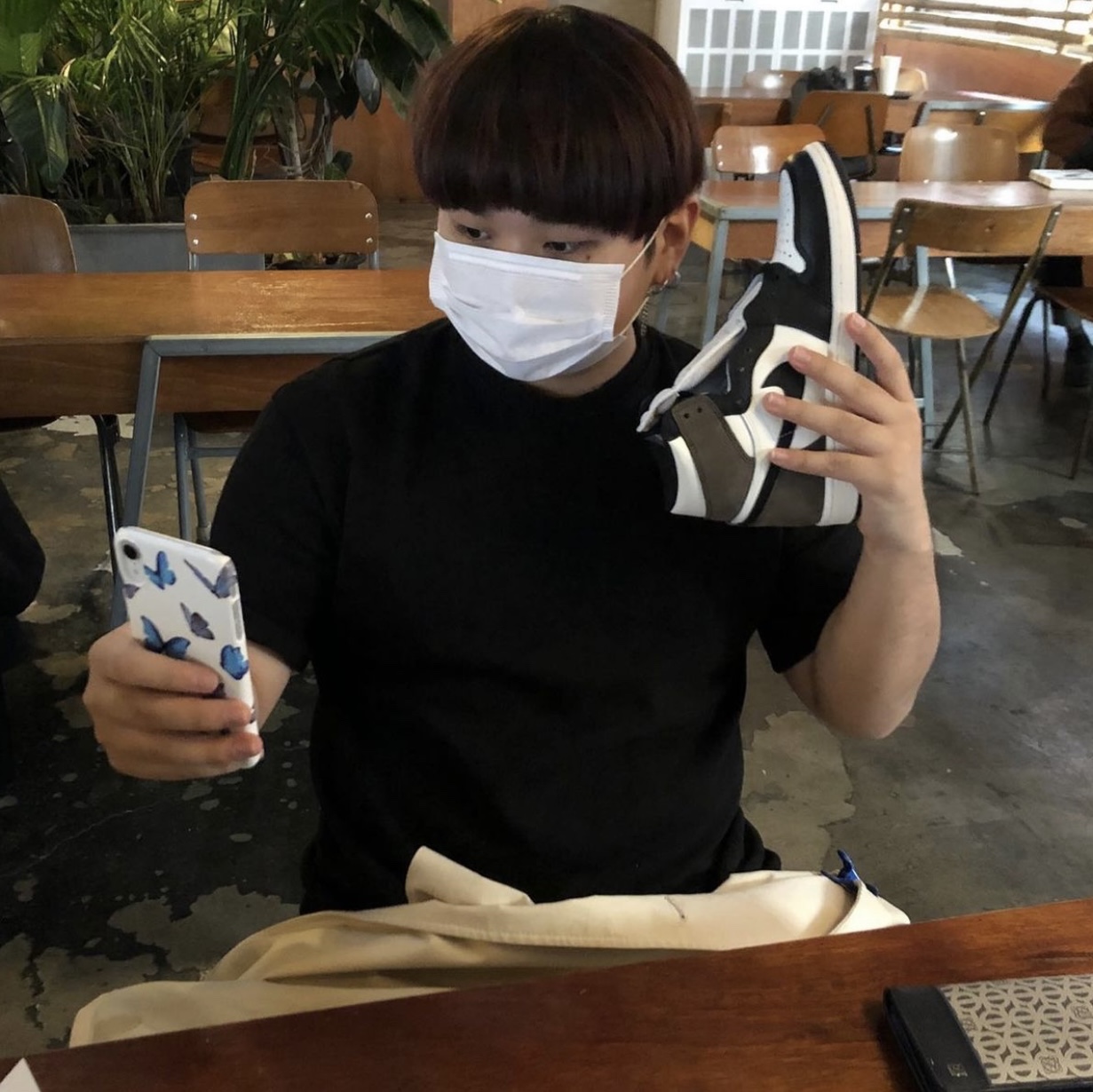 Jordan 1 Retro High OG Black Mocha 착용 스타일