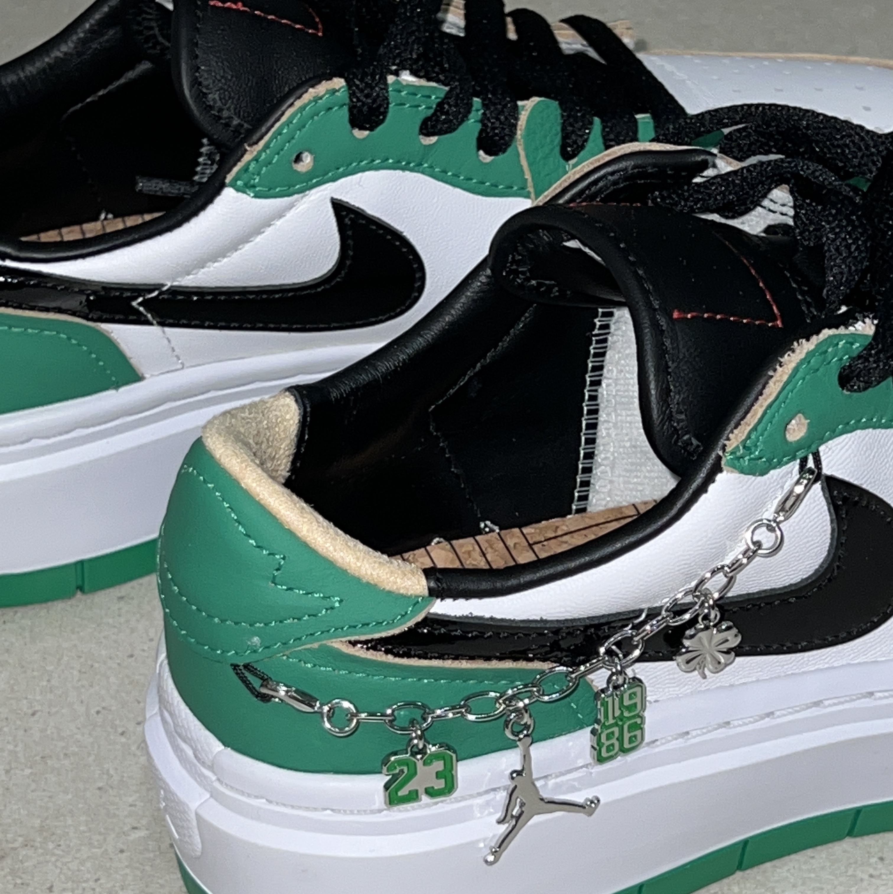 (W) Jordan 1 Elevate Low SE Lucky Green 착용 스타일 - 1
