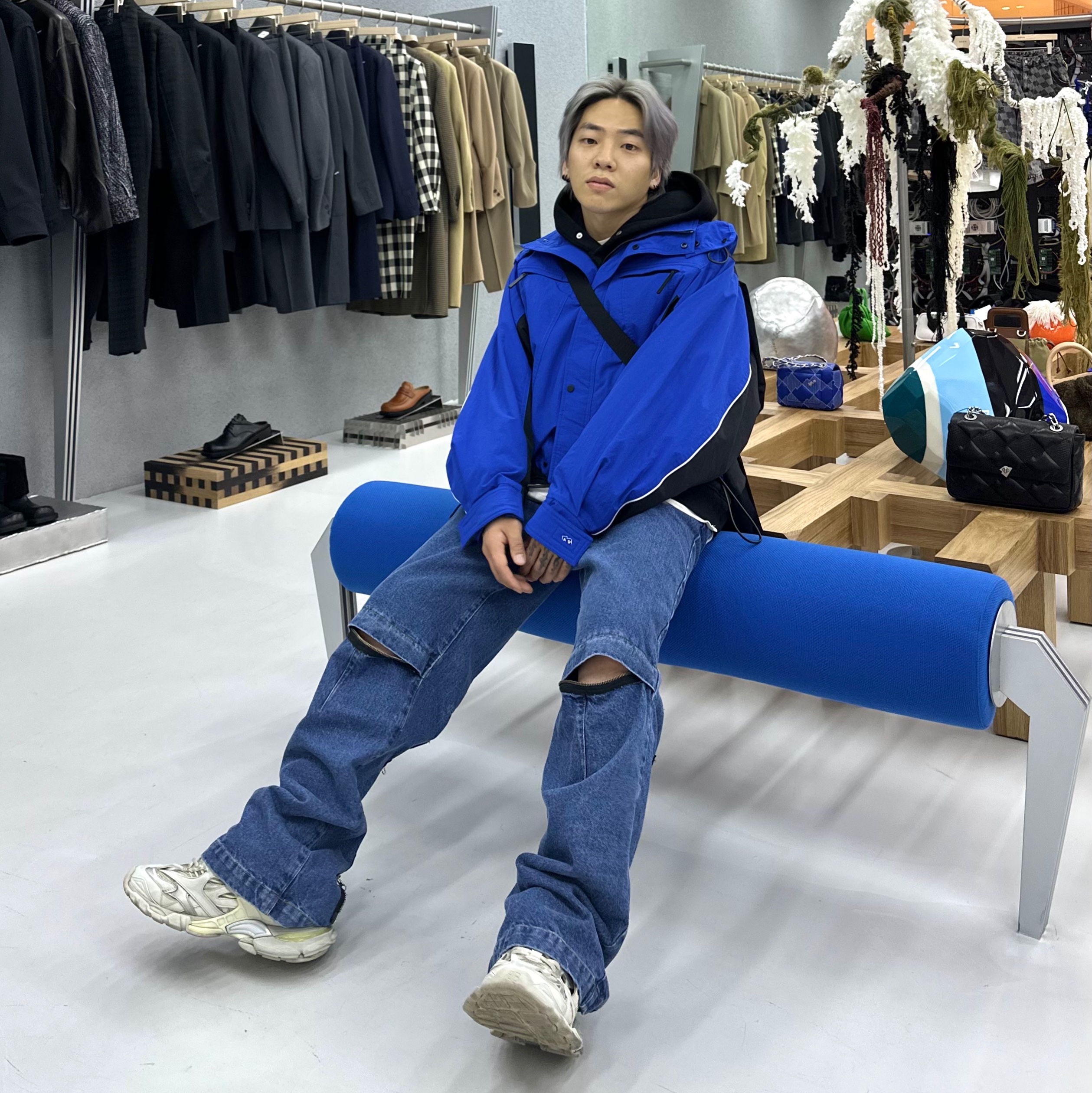 Ader Error Grampur Jumper Z-Blue 착용 스타일