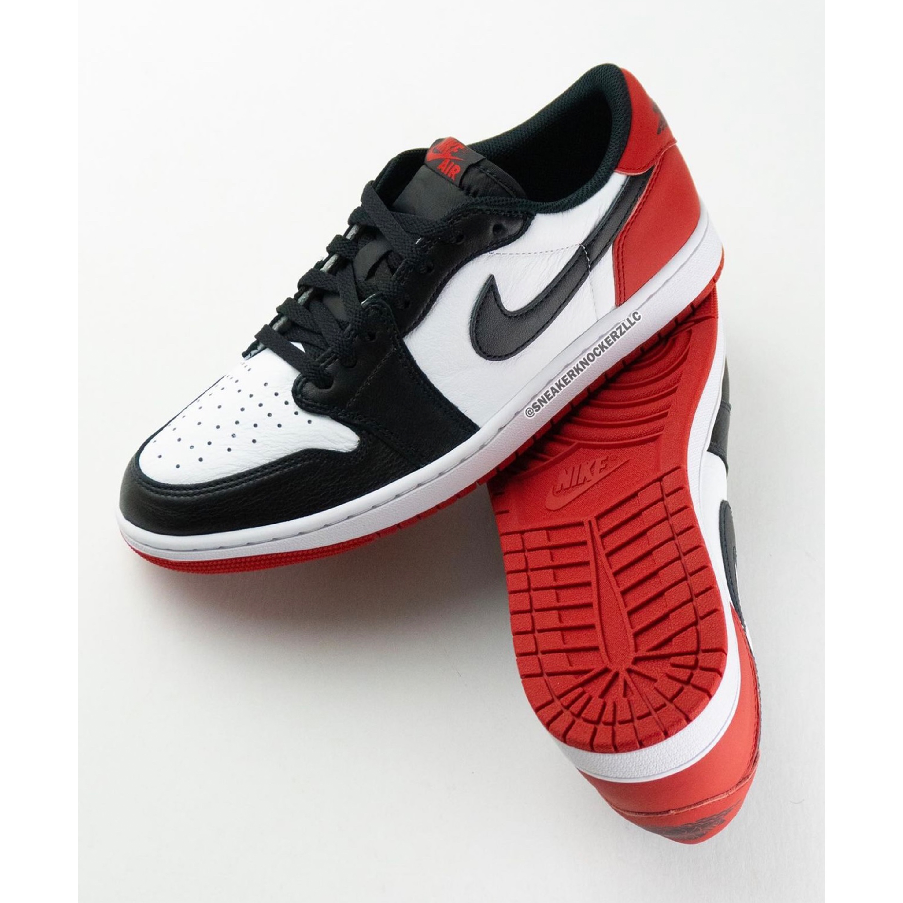 Jordan 1 Retro Low OG Black Toe 착용 스타일 - 4