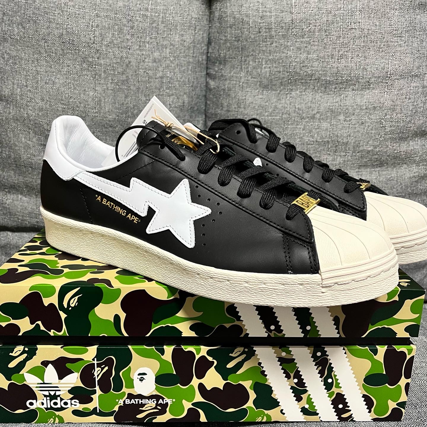 Adidas x BAPE Superstar 80s Core Black Off White 착용 스타일