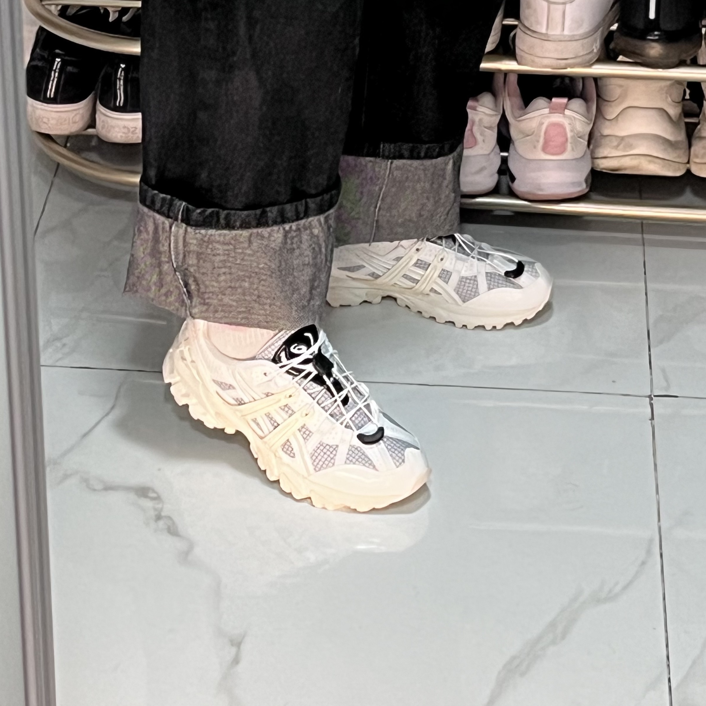 (W) Asics x Matin Kim Gel-Sonoma 15-50 Glacier Grey White 착용 스타일 - 4