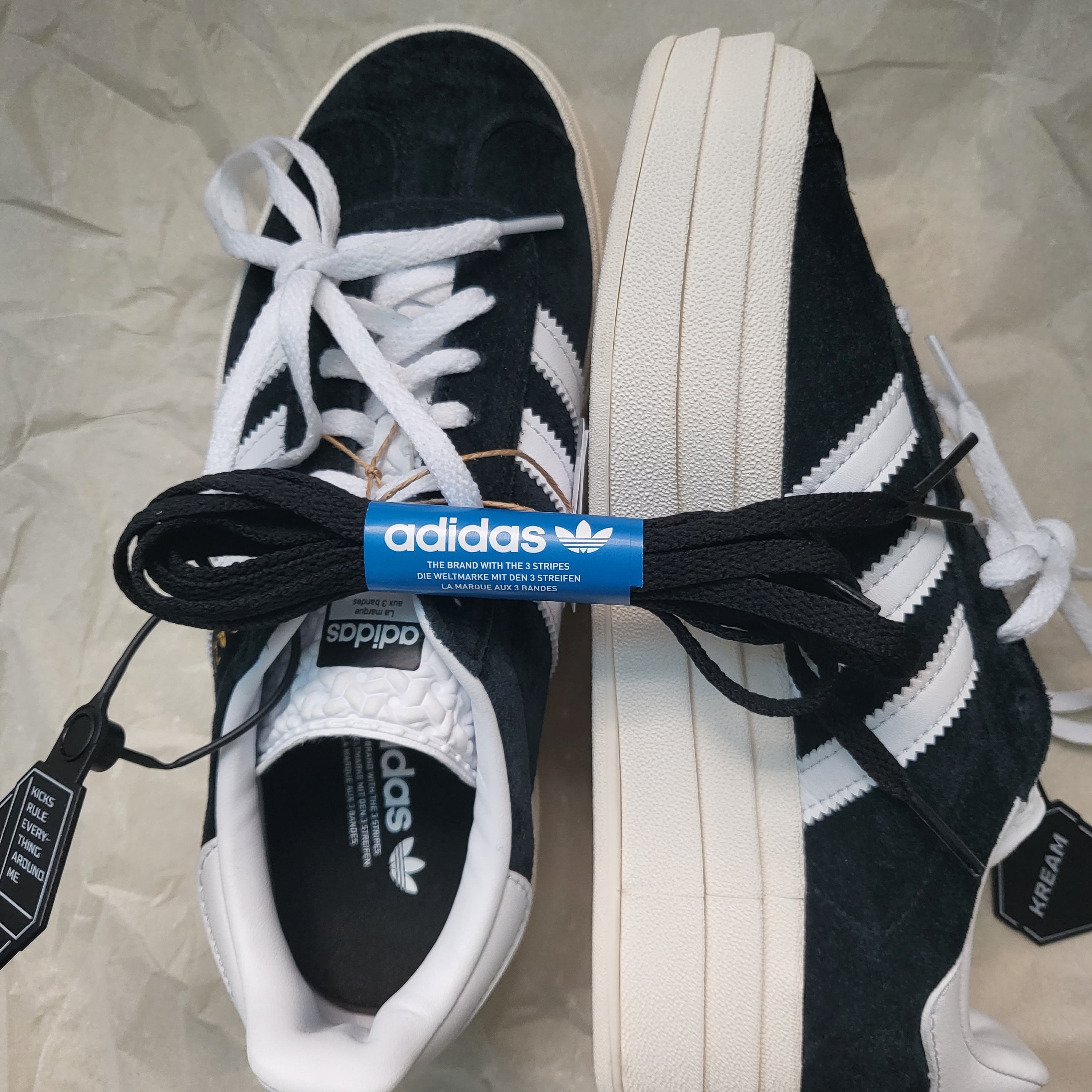 (W) Adidas Gazelle Bold Core Black Cloud White 착용 스타일 - 1