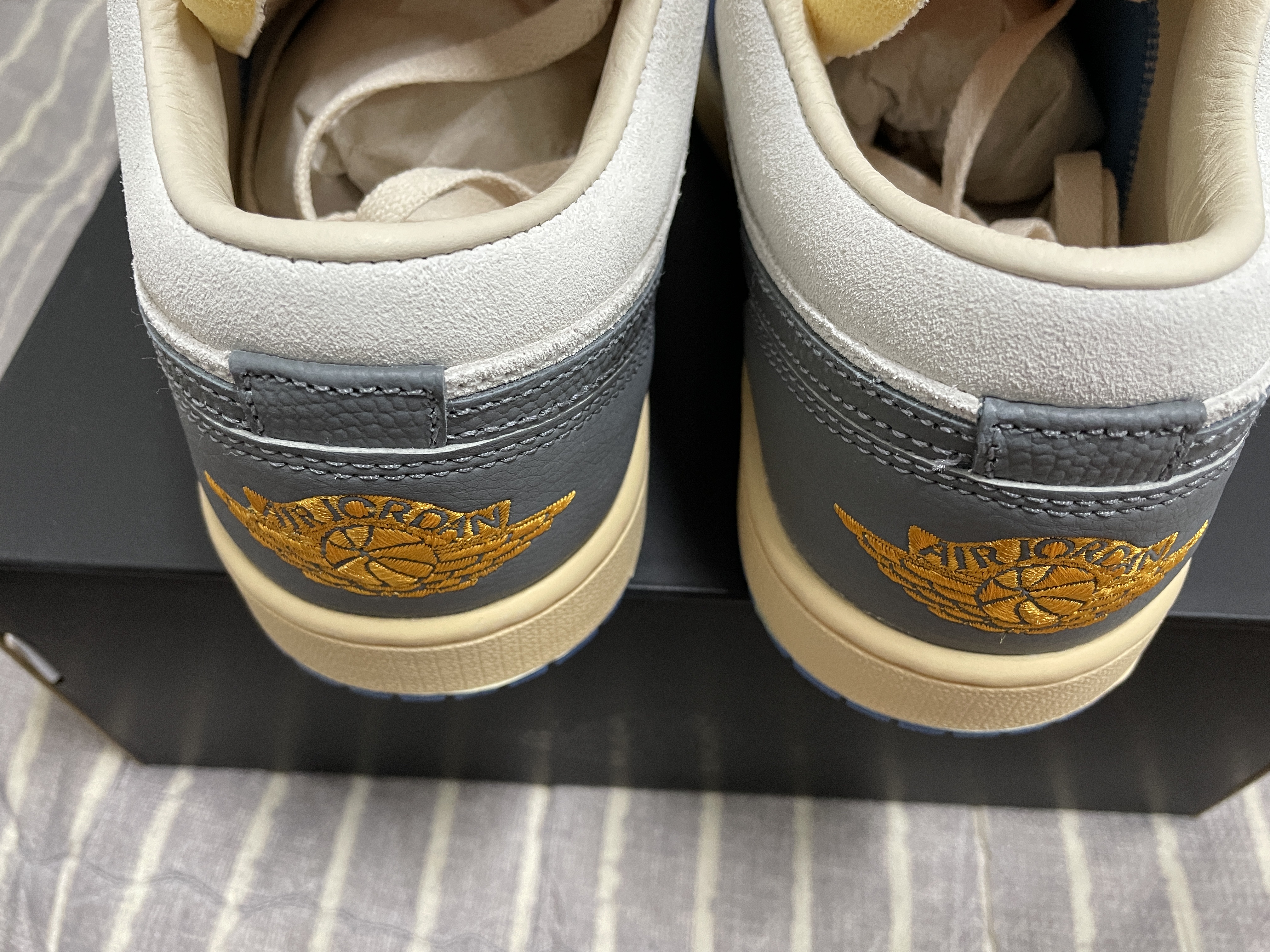 Jordan 1 Low SE Tokyo 96 착용 스타일 - 4