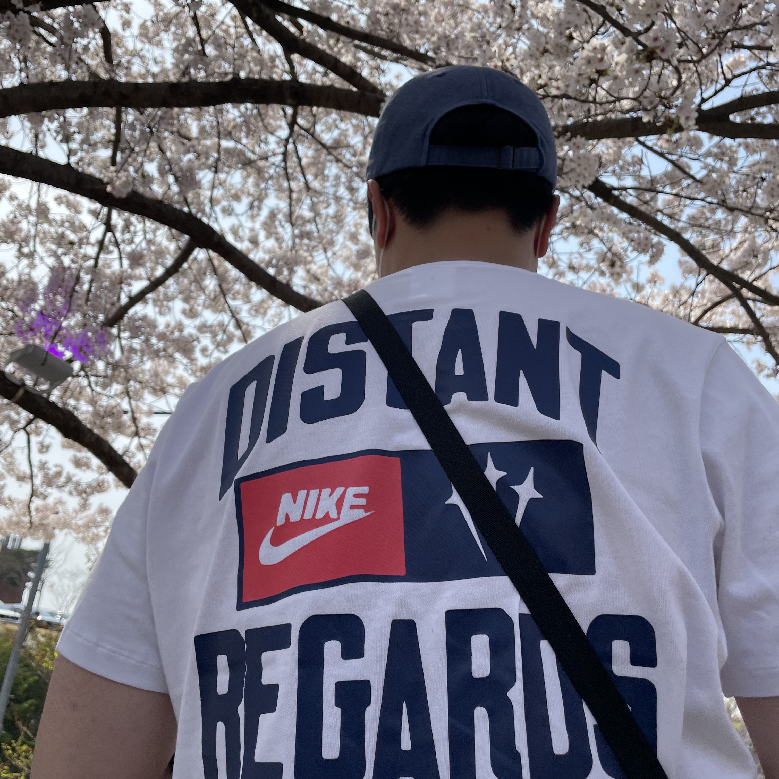 Nike x Drake Nocta x Cactus Plant Flea Market Souvenir Cactus T-Shirt White (DR2630-100) 착용 스타일