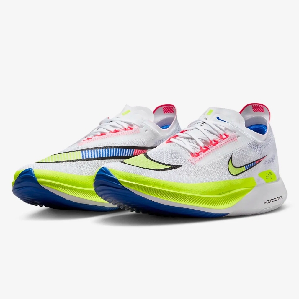 Nike ZoomX Streakfly White Volt 착용 스타일 - 1