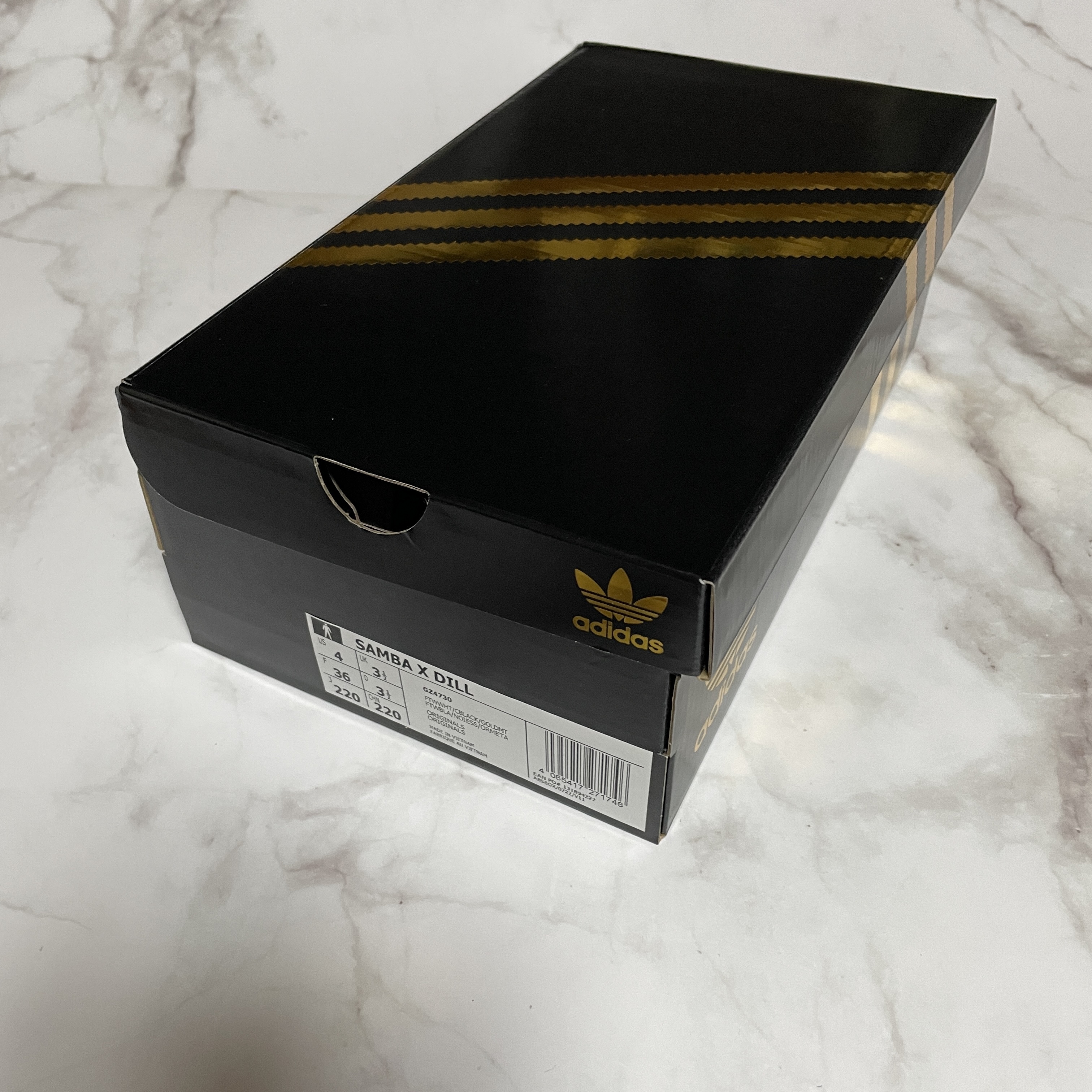 Adidas x Dill Samba White Black 착용 스타일 - 2