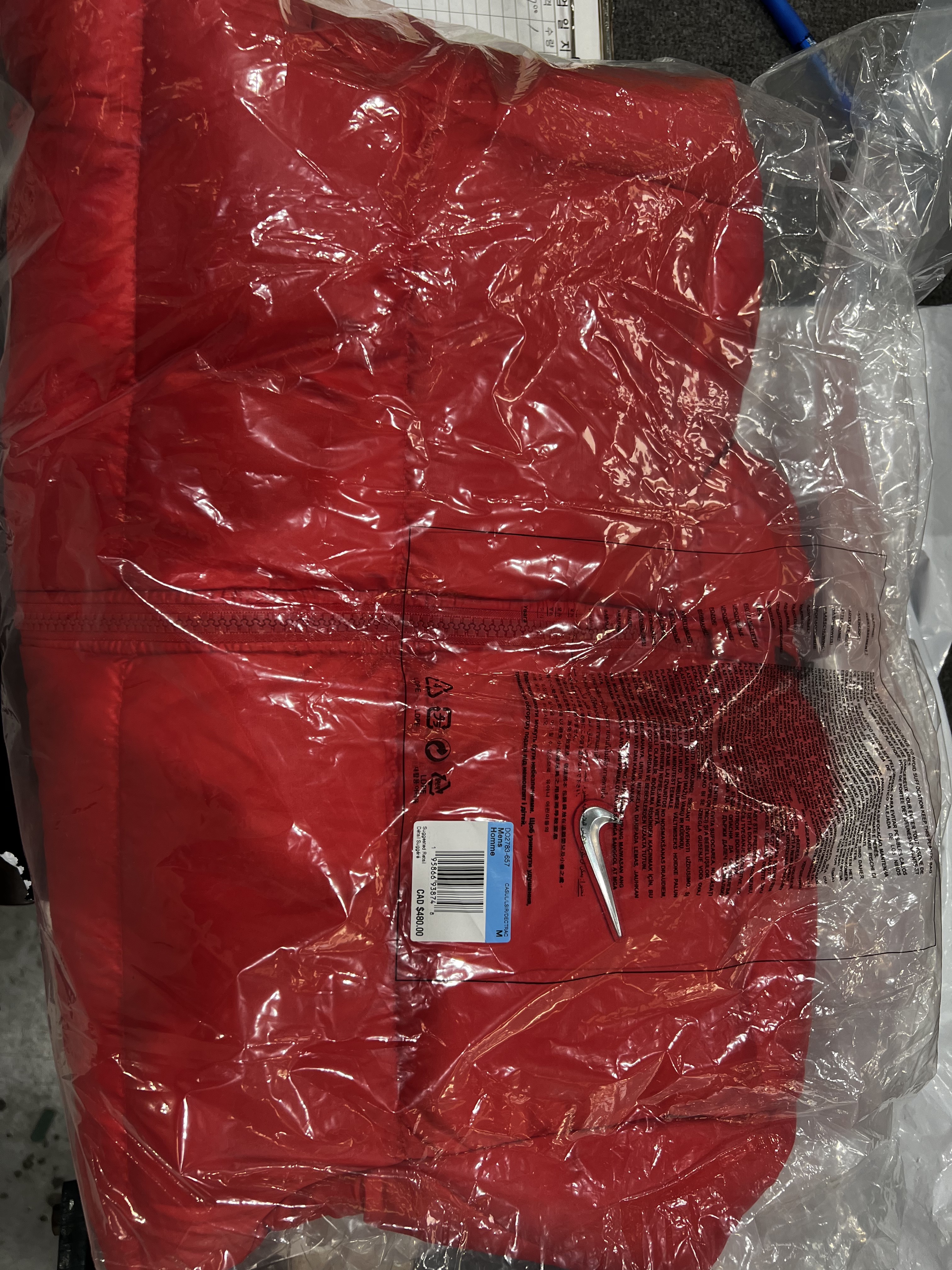 Nike x Drake Nocta Sunset Puffer Jacket Red 착용 스타일