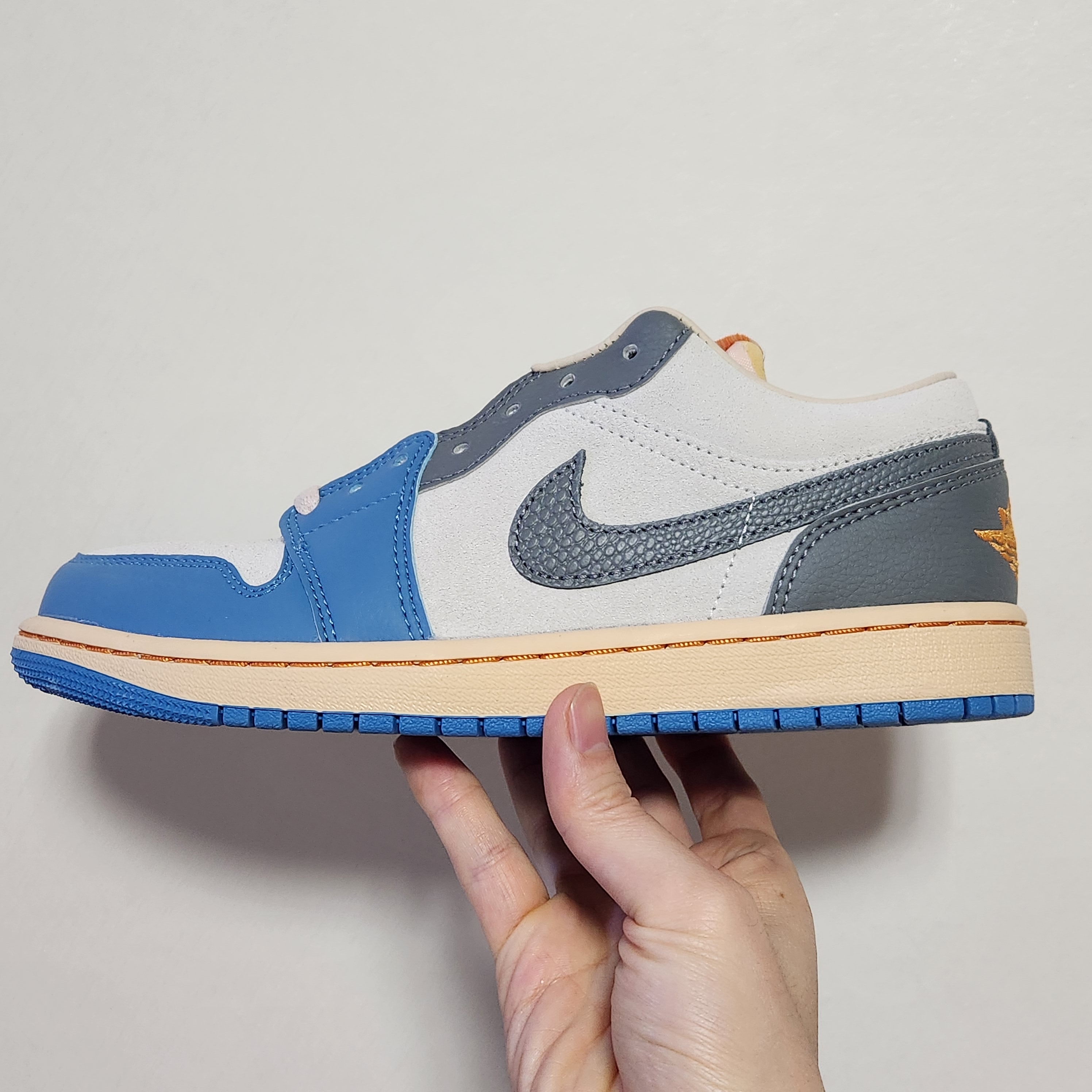 Jordan 1 Low SE Tokyo 96 착용 스타일 - 2