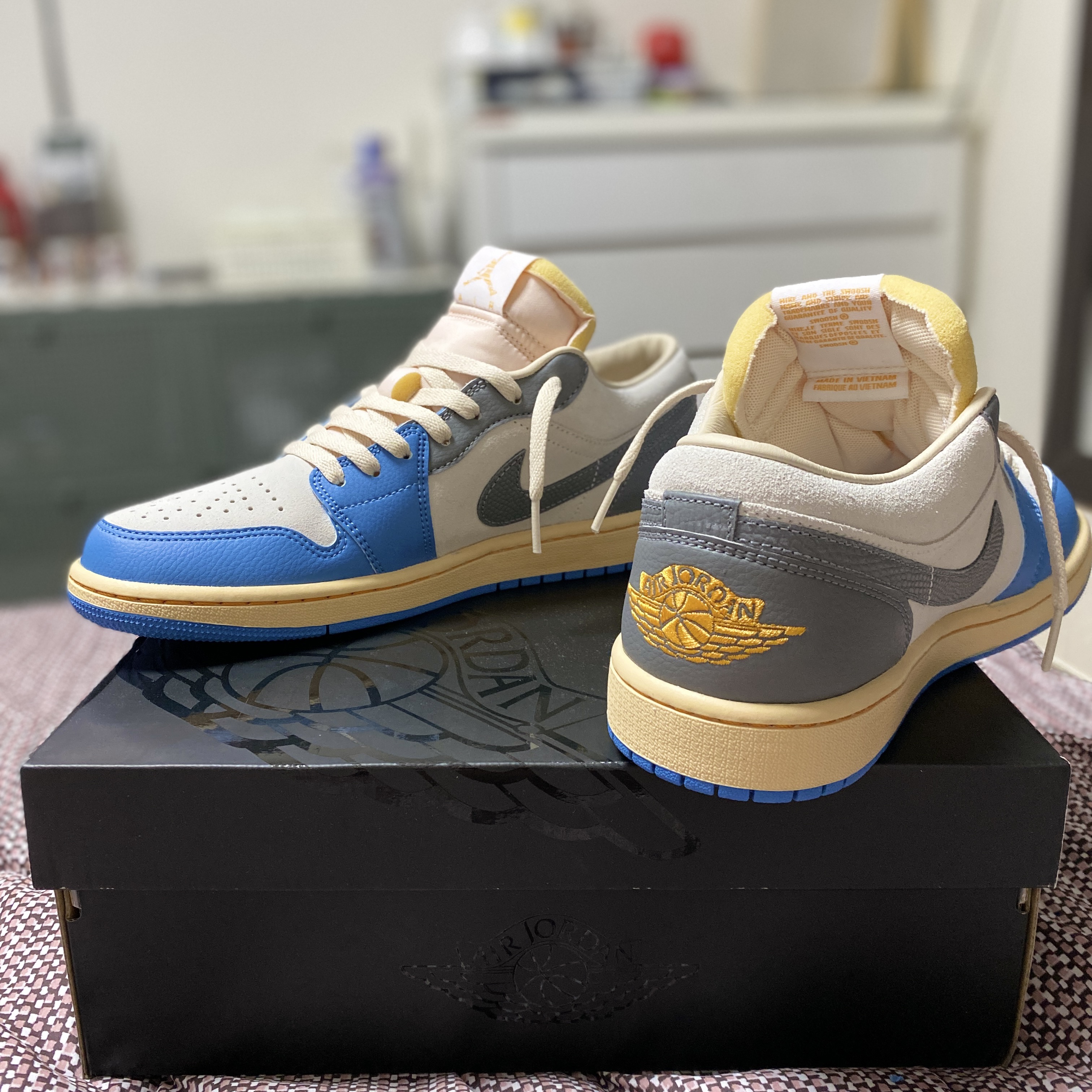 Jordan 1 Low SE Tokyo 96 착용 스타일 - 1