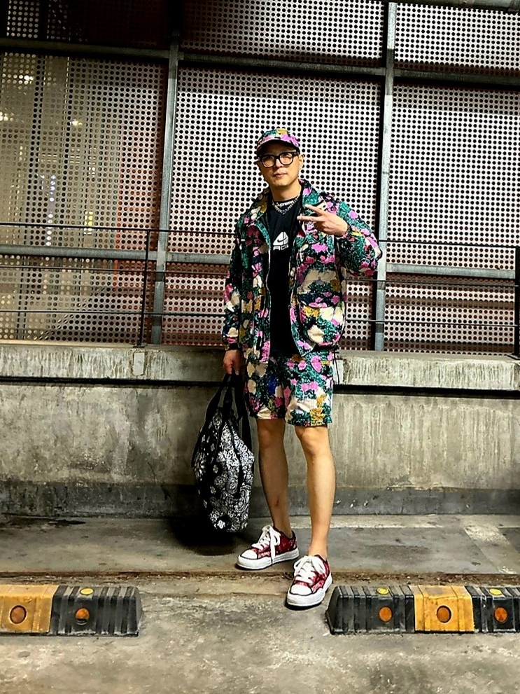 Supreme x The North Face Trekking Convertible Jacket Flowers - 22SS, Supreme x The North Face Trekking Zip-Off Belted Pants Flowers - 22SS 착용 스타일 - 2